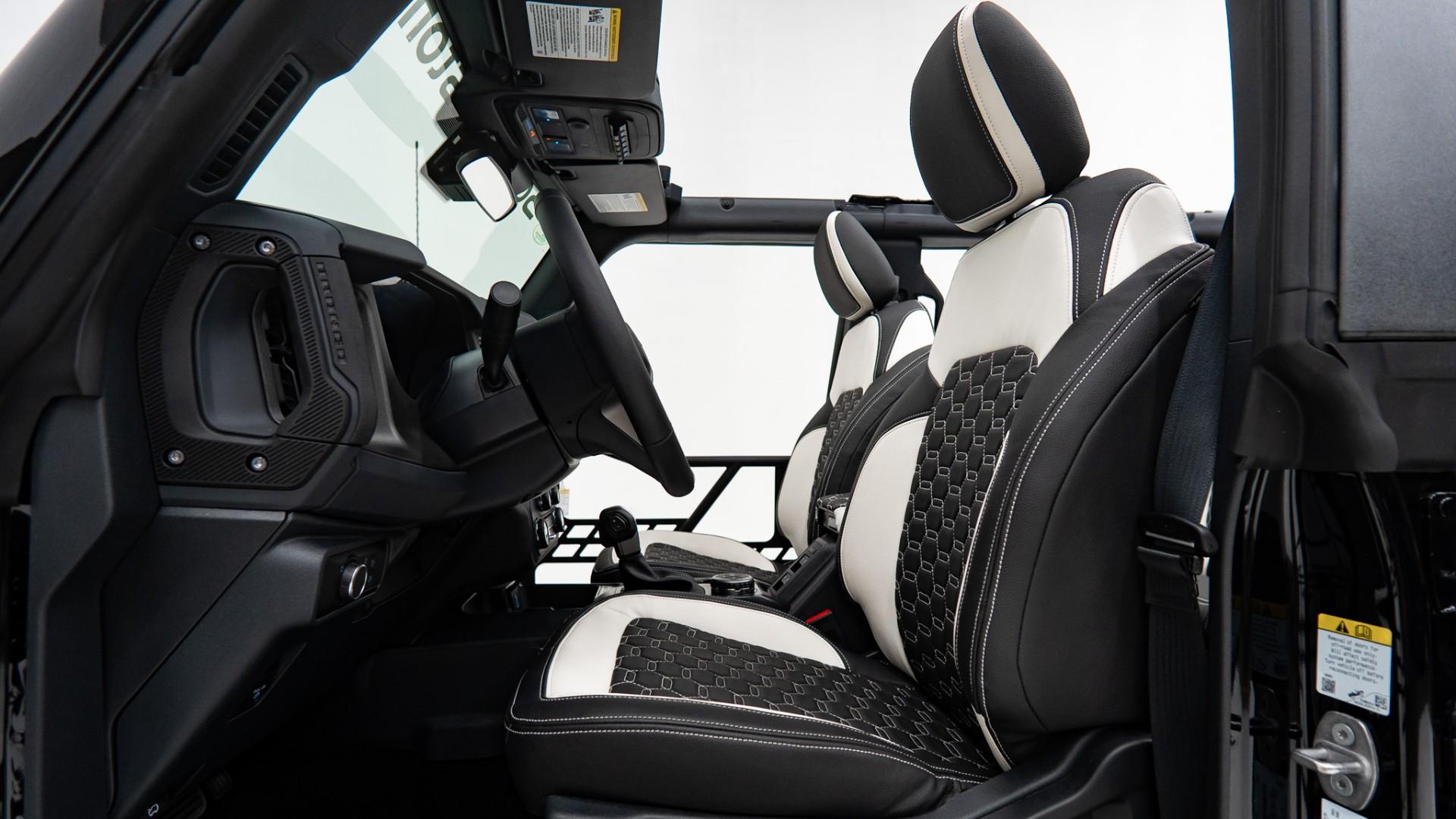 2025 FORD BRONCO in Black, photo 29 of 60