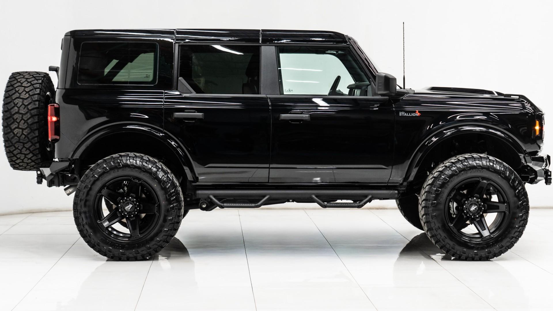 2025 FORD BRONCO in Black, photo 7 of 60
