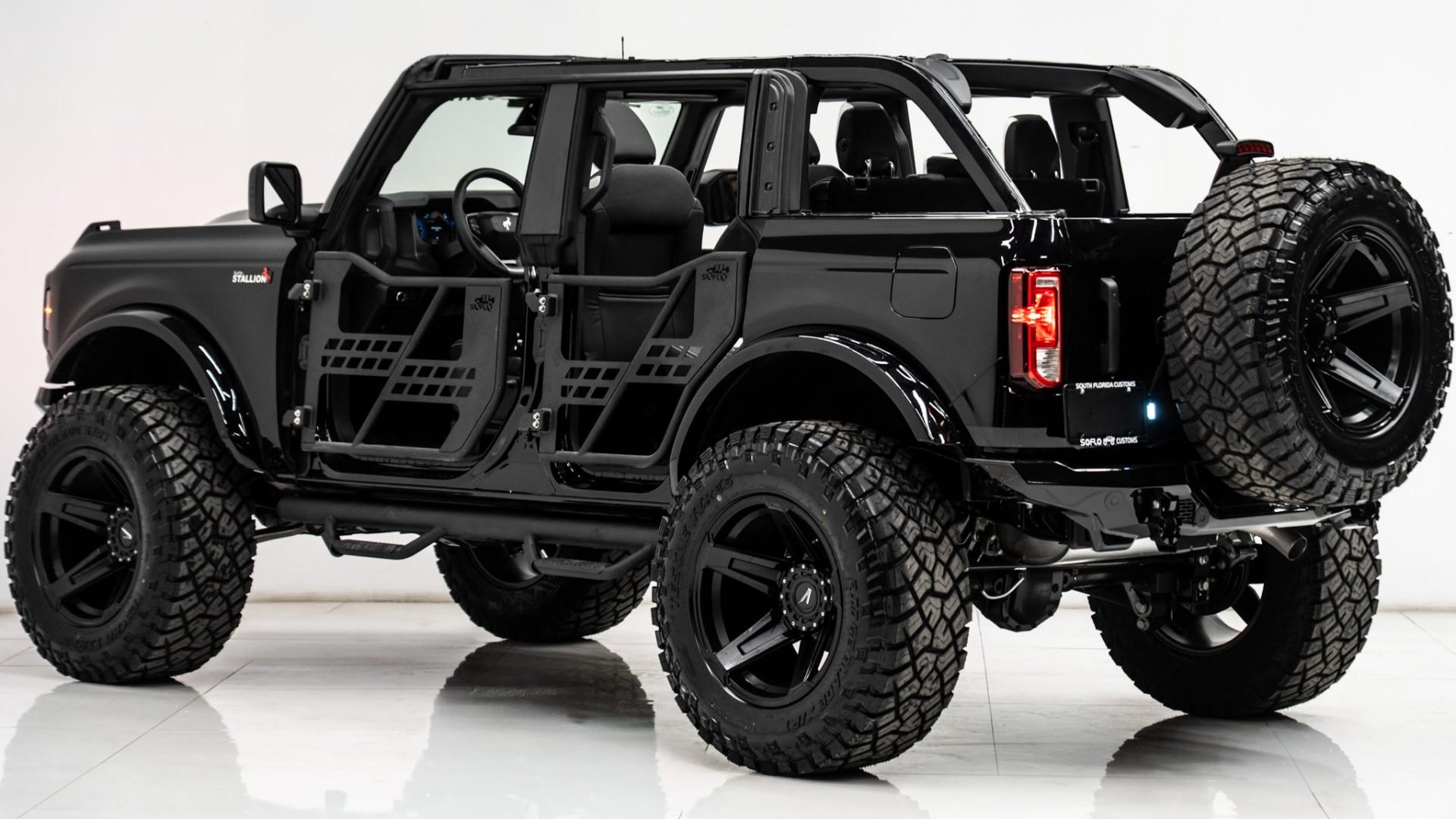 2025 FORD BRONCO in Black, photo 16 of 60
