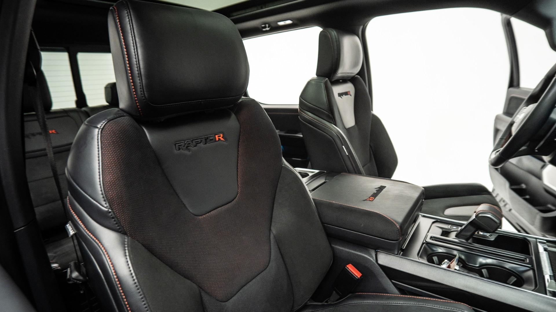 2025 FORD F-150 in Black, photo 41 of 52