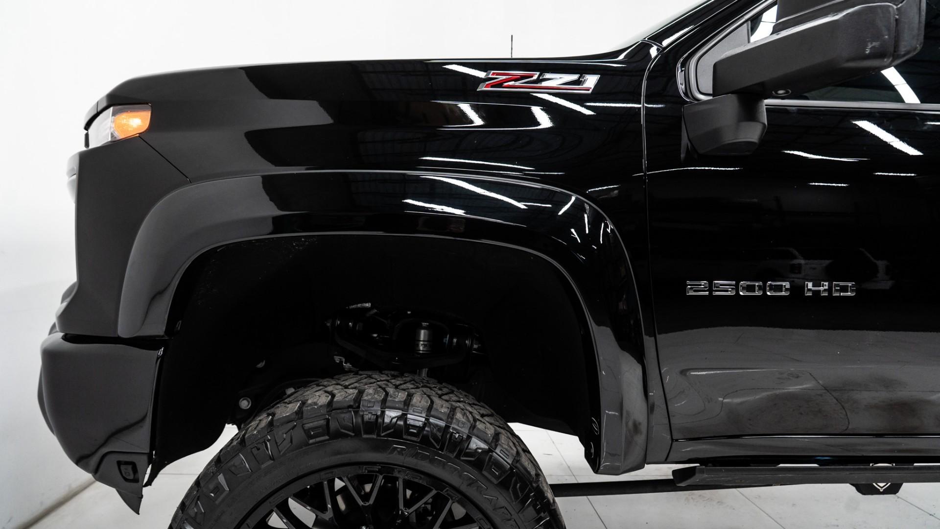 2024 CHEVROLET SILVERADO 2500HD in BLACK, photo 16 of 52