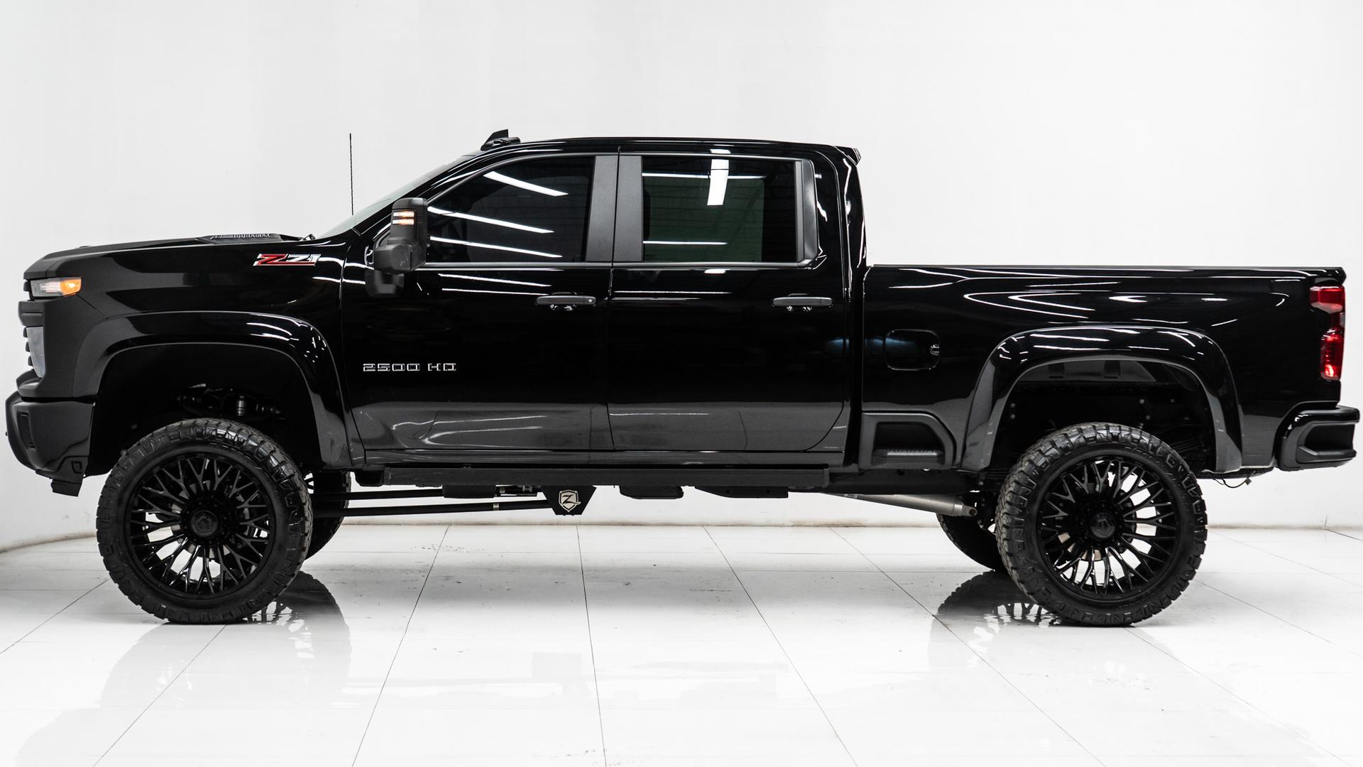 2024 CHEVROLET SILVERADO 2500HD in BLACK, photo 6 of 52