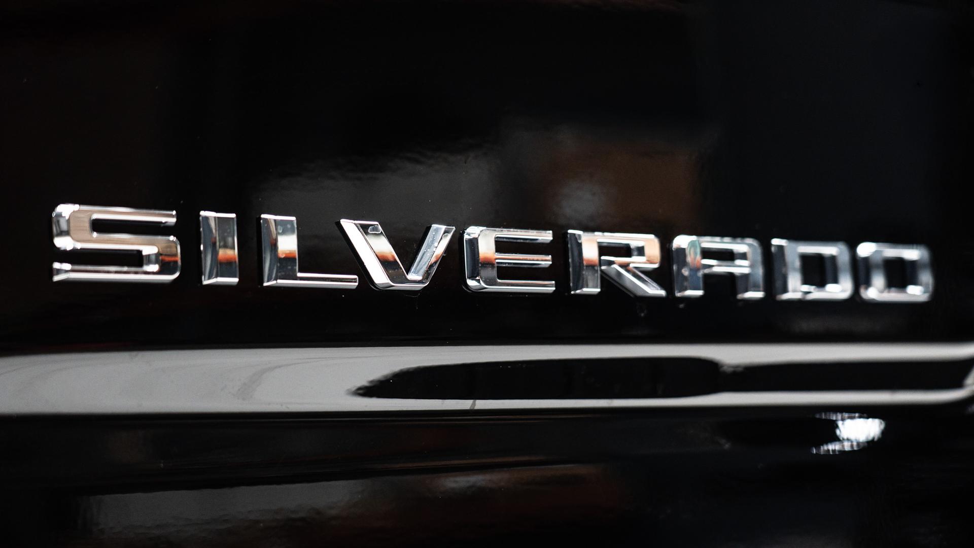 2024 CHEVROLET SILVERADO 2500HD in BLACK, photo 42 of 52