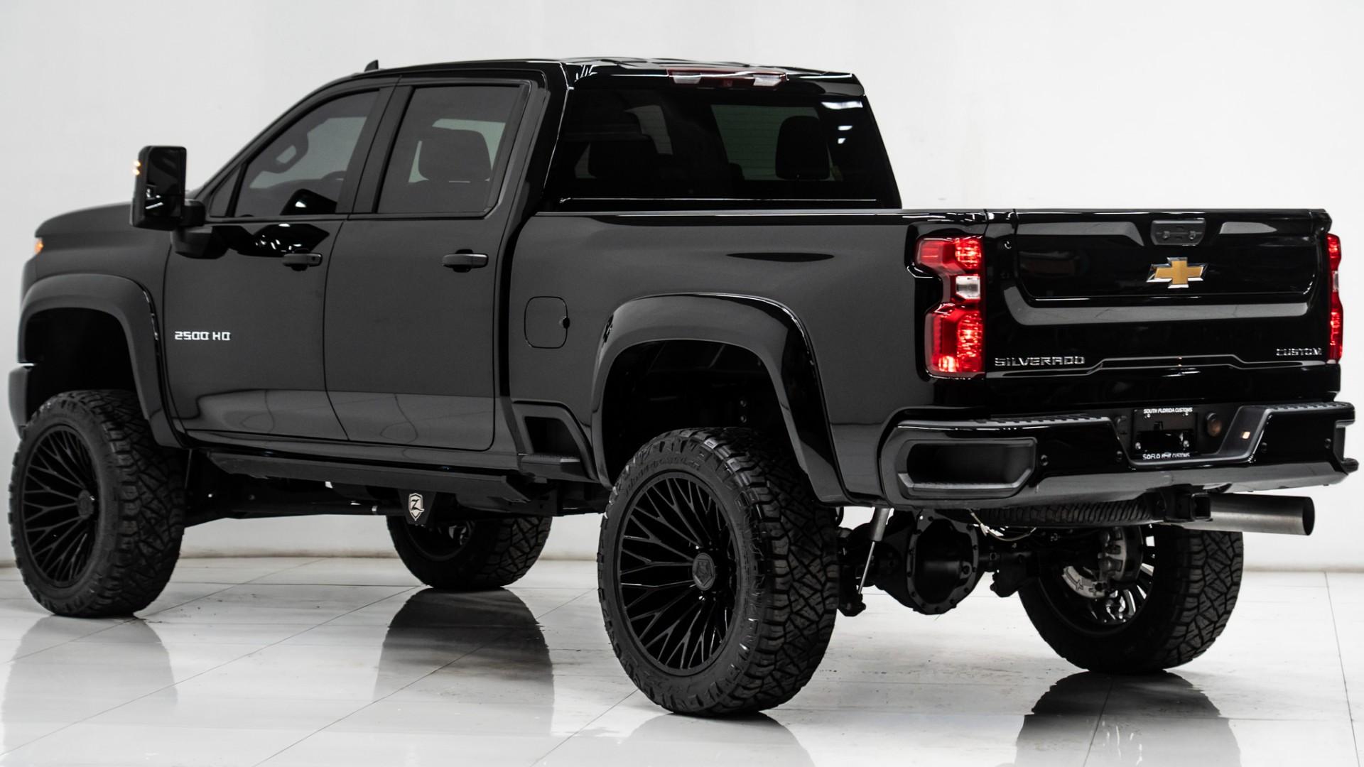 2024 CHEVROLET SILVERADO 2500HD in BLACK, photo 7 of 52