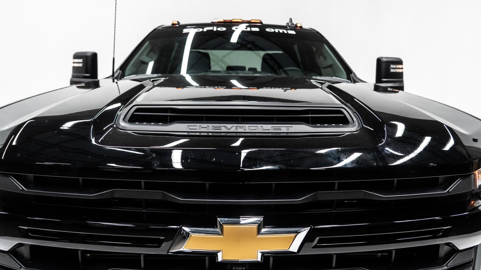 2024 CHEVROLET SILVERADO 2500HD in BLACK, photo 15 of 52
