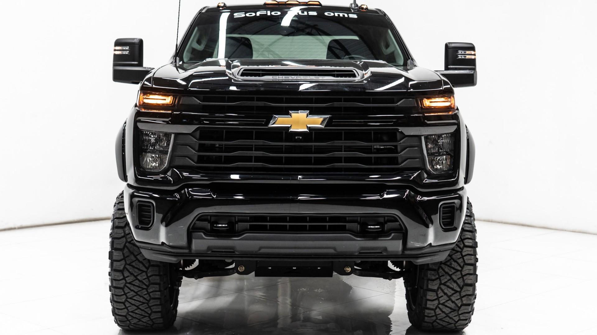2024 CHEVROLET SILVERADO 2500HD in BLACK, photo 4 of 52