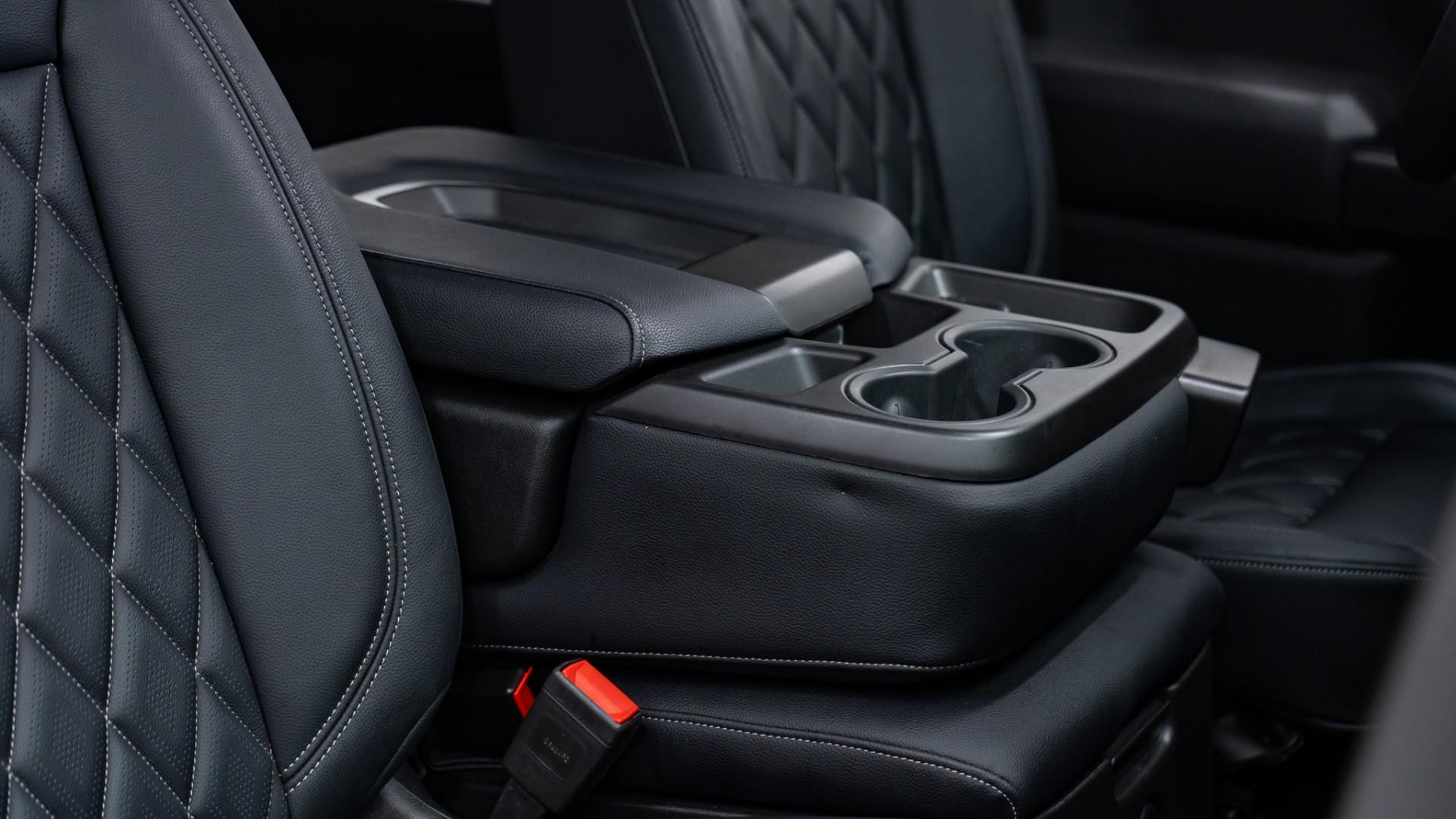 2024 CHEVROLET SILVERADO 2500HD in BLACK, photo 26 of 52