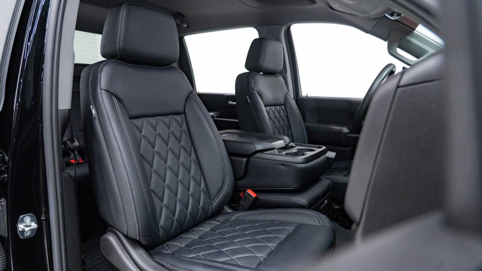 2024 CHEVROLET SILVERADO 2500HD in BLACK, photo 23 of 52