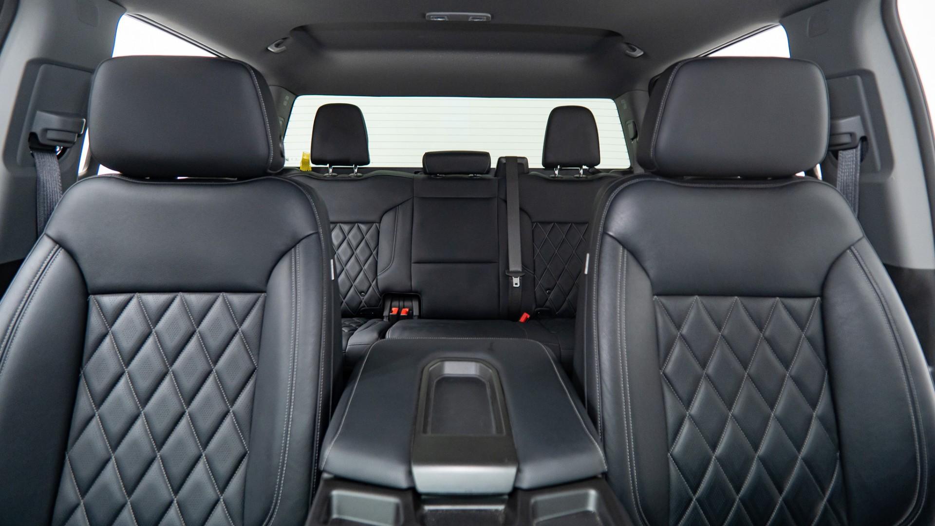 2024 CHEVROLET SILVERADO 2500HD in BLACK, photo 2 of 52