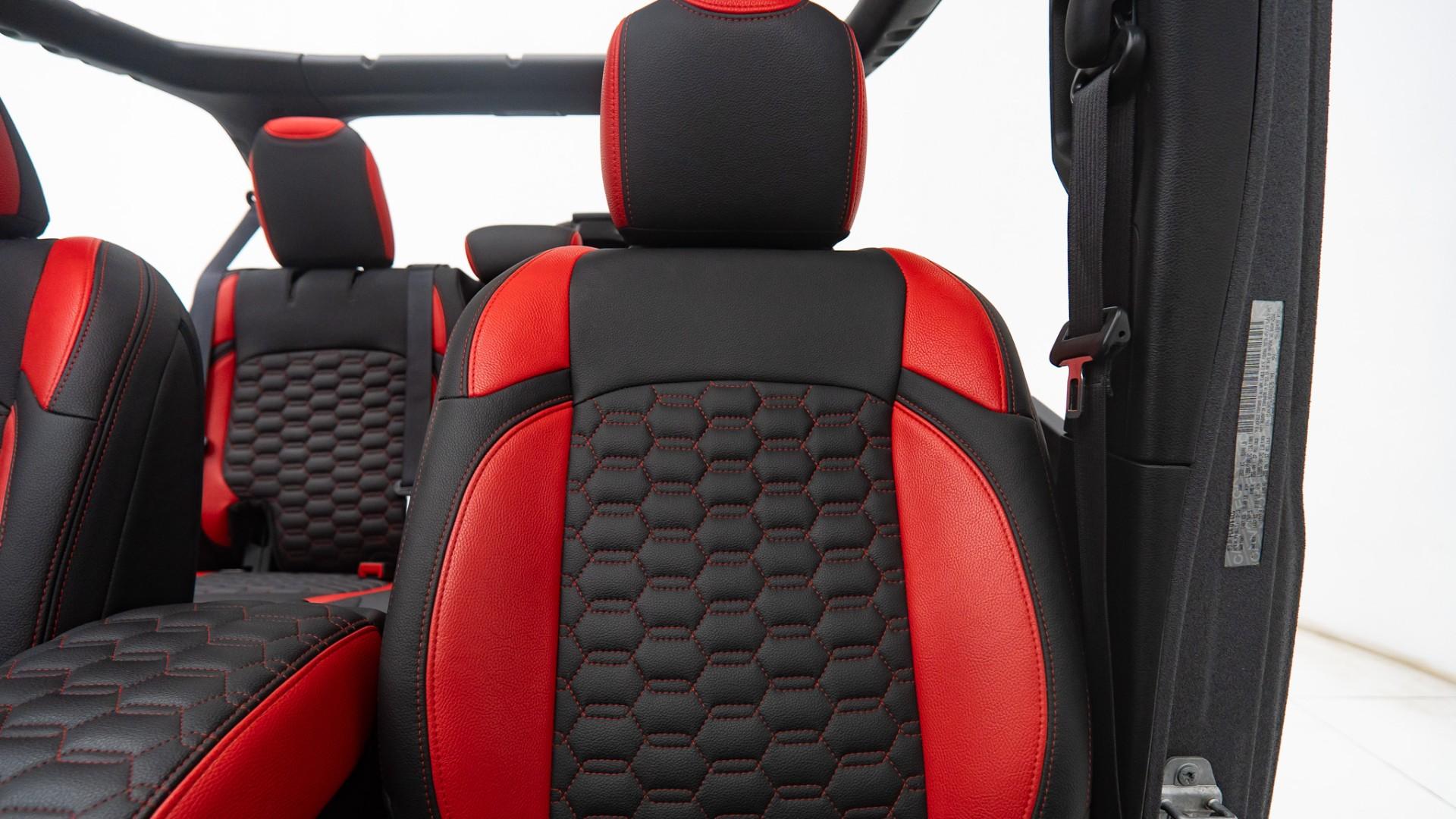 2019 JEEP WRANGLER in Gray, photo 20 of 49