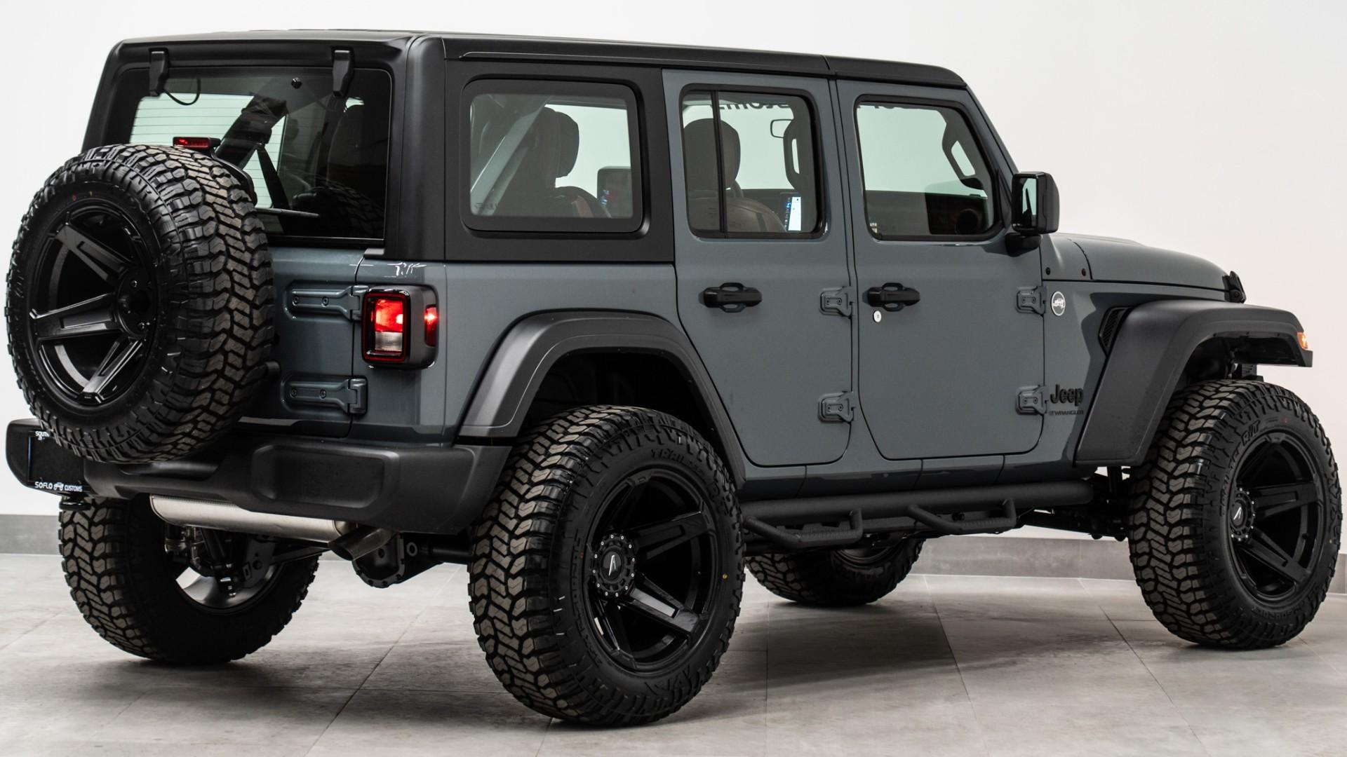 2026 JEEP WRANGLER in ANVIL CLEARCOAT, photo 7 of 49