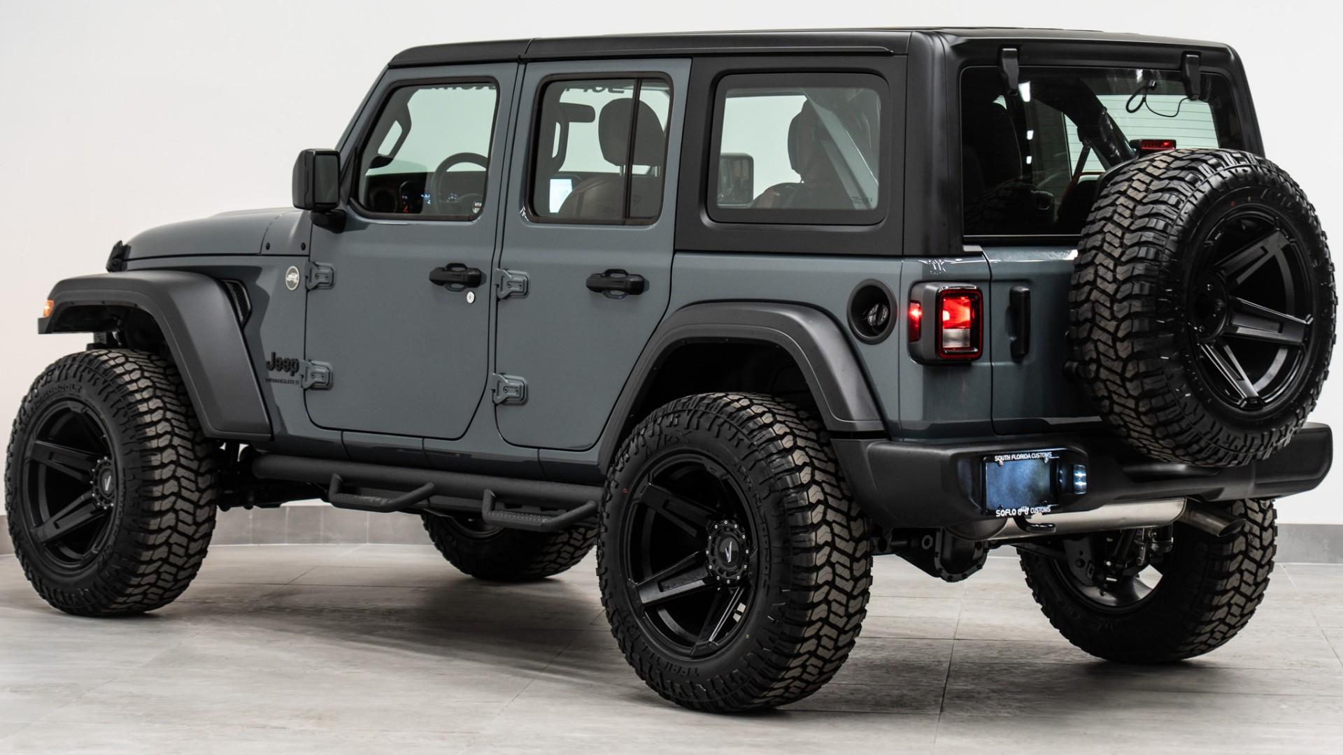 2026 JEEP WRANGLER in ANVIL CLEARCOAT, photo 9 of 49