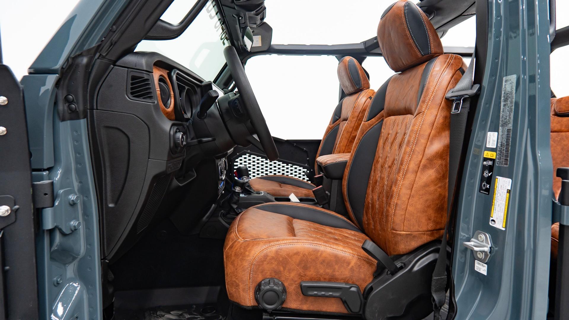 2026 JEEP WRANGLER in ANVIL CLEARCOAT, photo 35 of 49