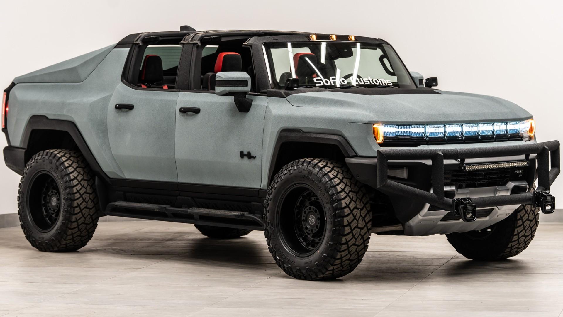 2022 GMC HUMMER EV in Gray, photo 13 of 60