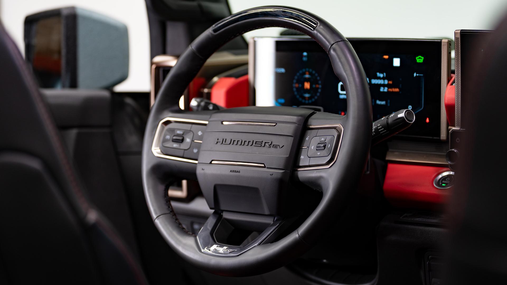 2022 GMC HUMMER EV in Gray, photo 34 of 60