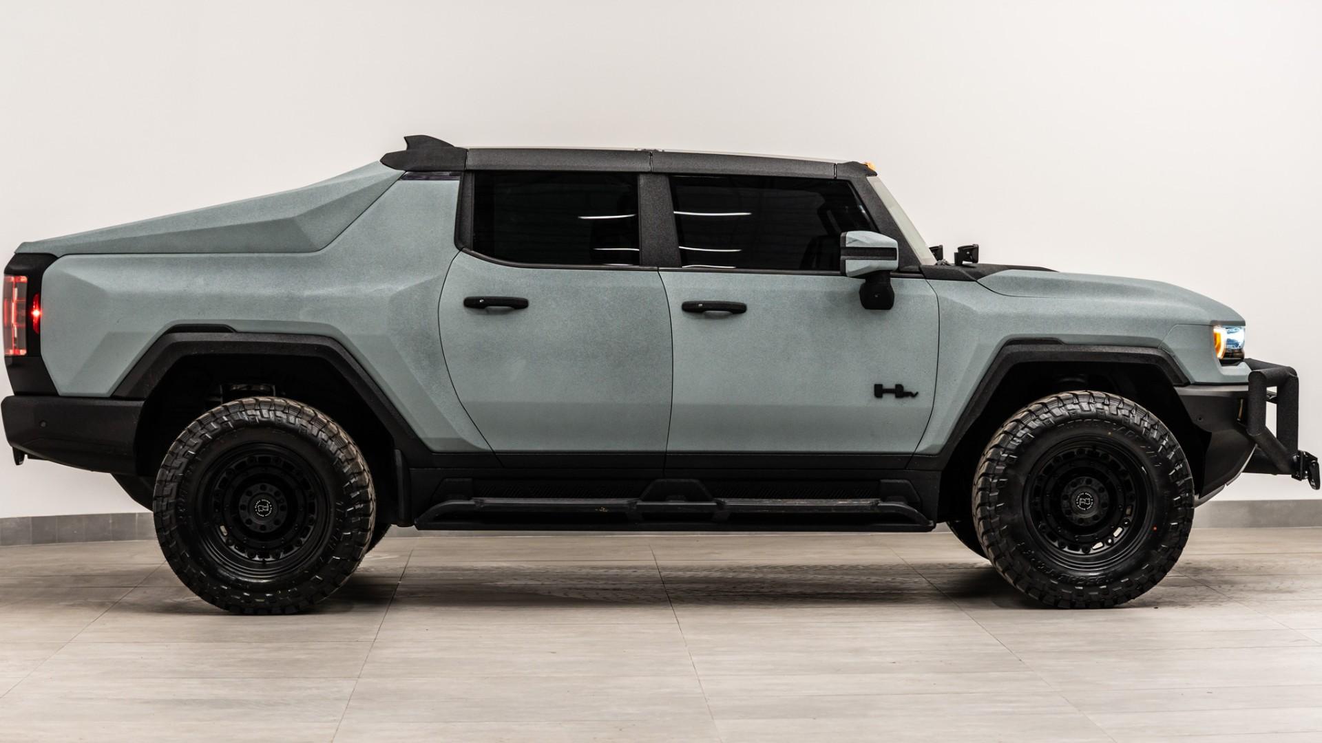 2022 GMC HUMMER EV in Gray, photo 7 of 60