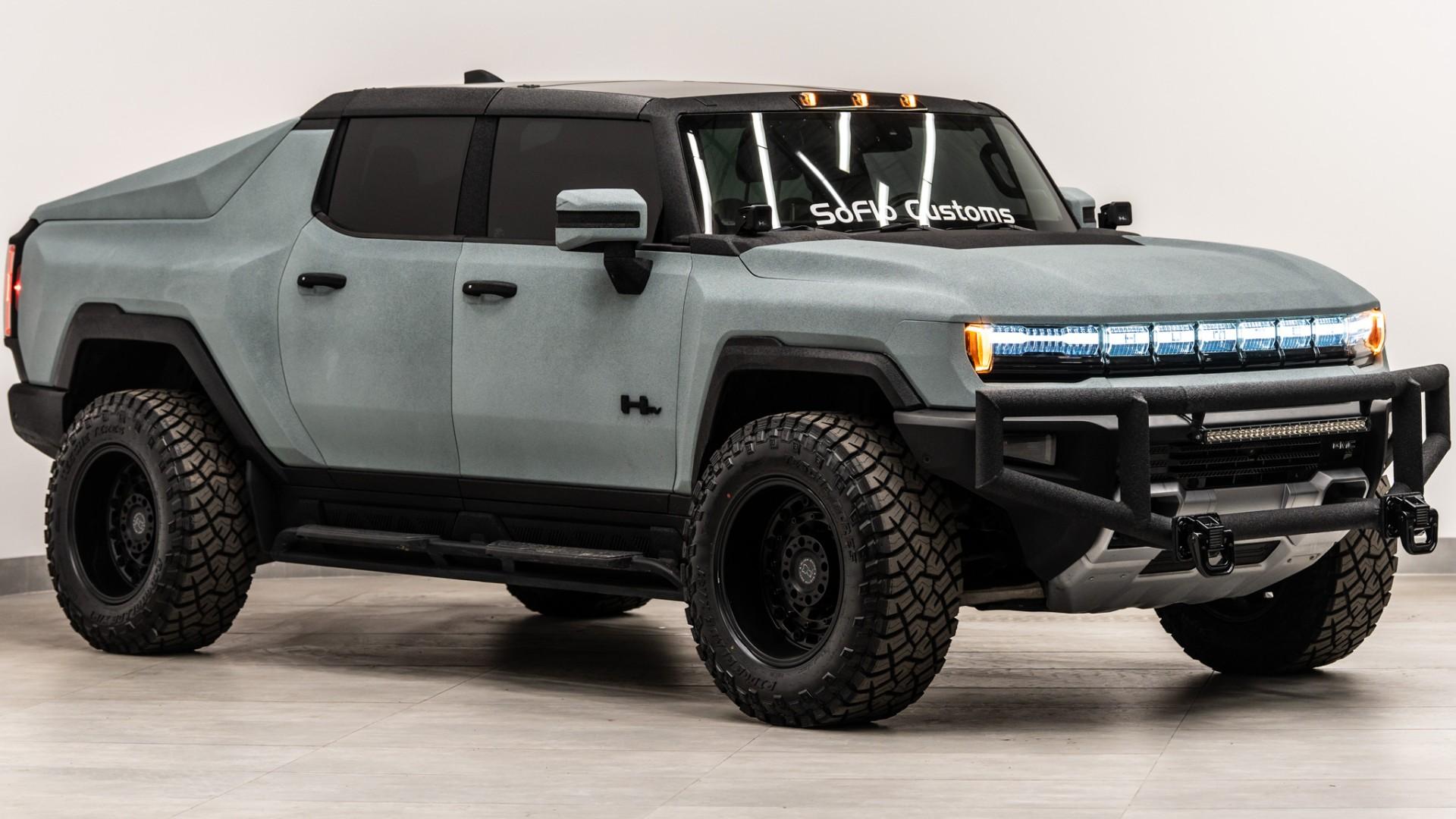 2022 GMC HUMMER EV in Gray, photo 5 of 60