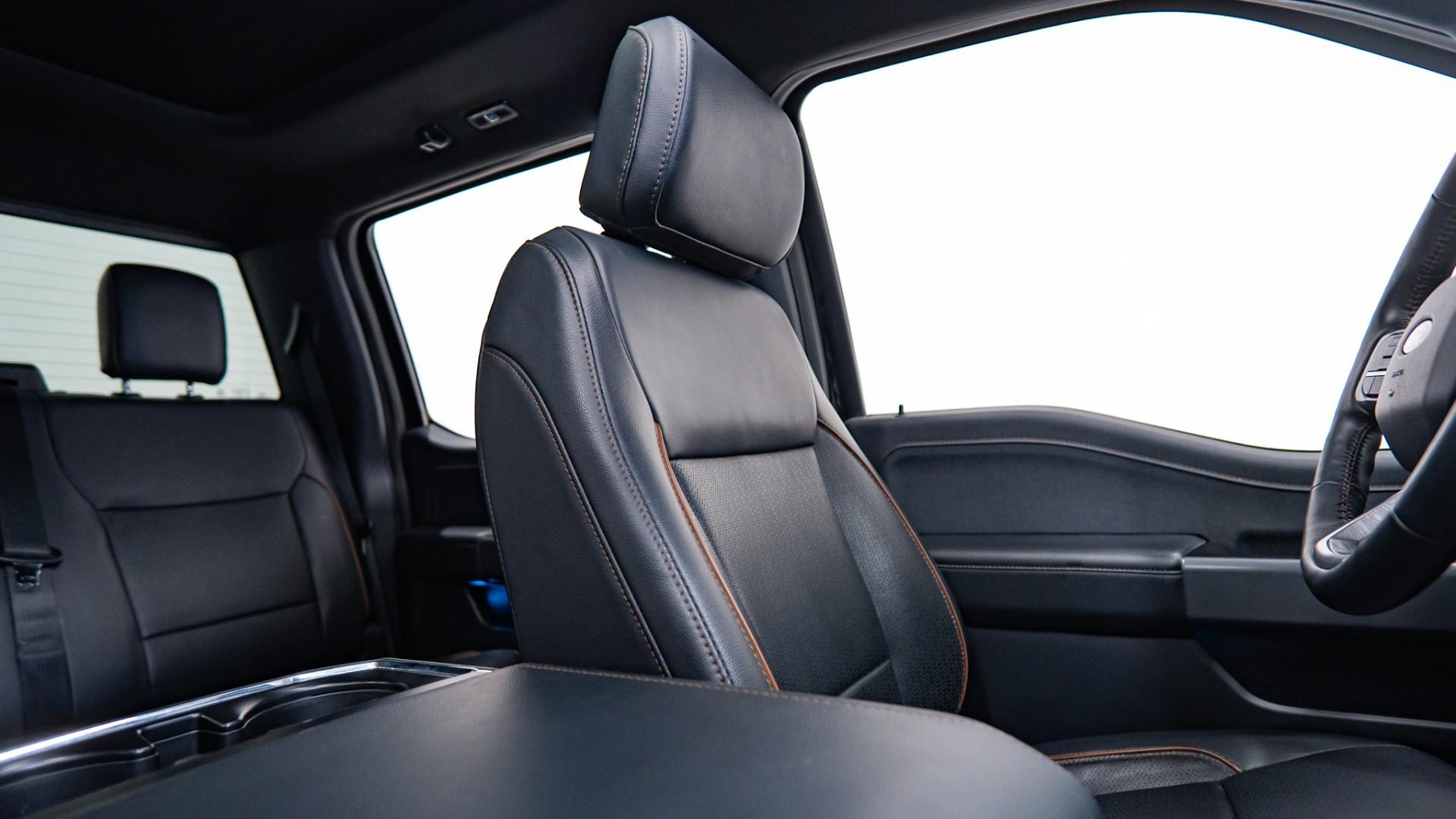 2024 FORD F-150 LARIAT in Black, photo 26 of 44