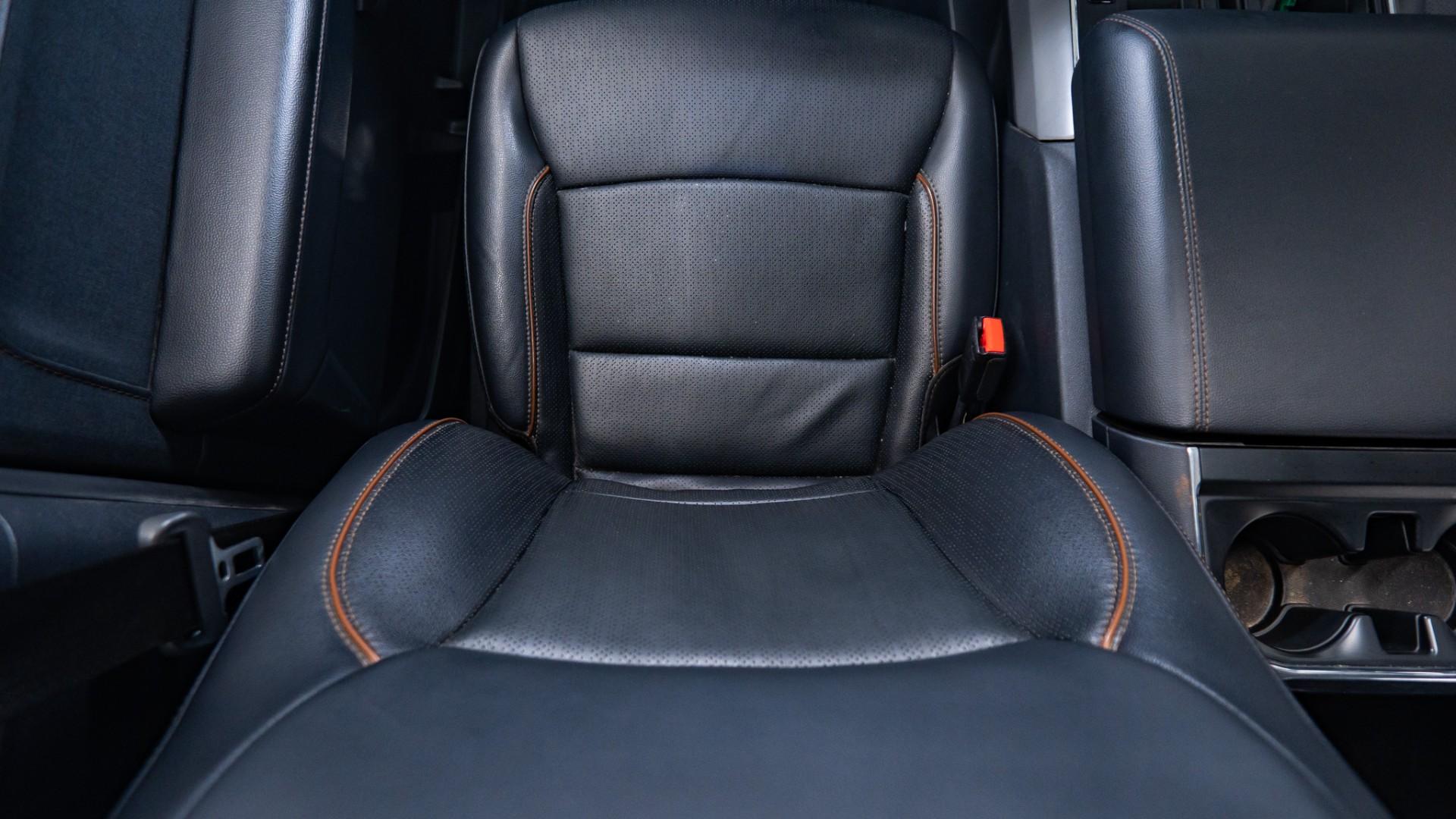2024 FORD F-150 LARIAT in Black, photo 31 of 44