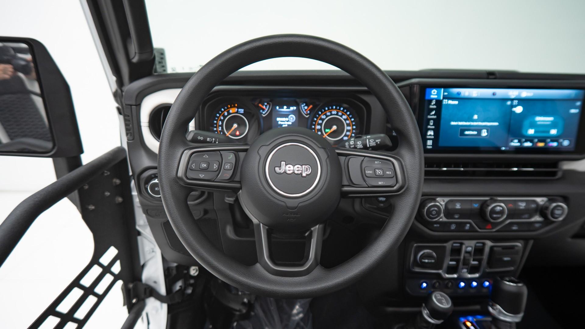 2026 JEEP WRANGLER in White, photo 24 of 33