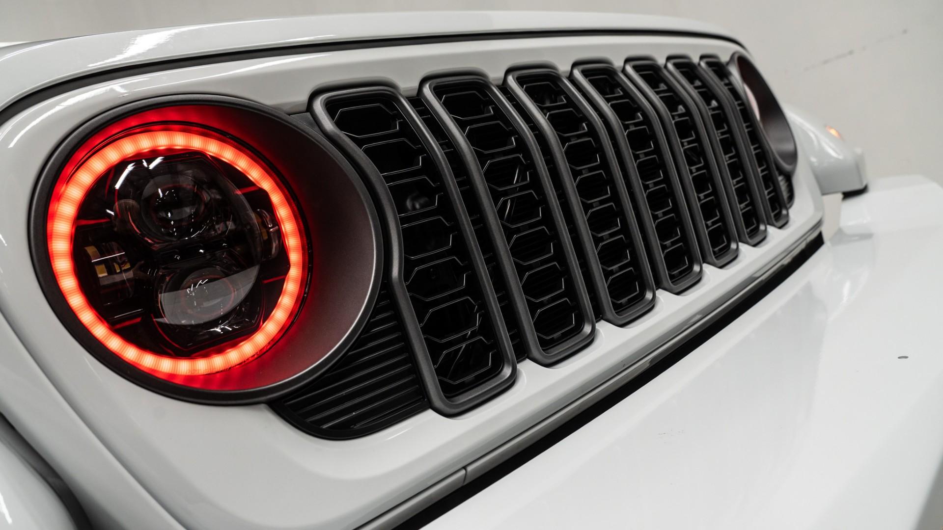 2026 JEEP WRANGLER in White, photo 13 of 44