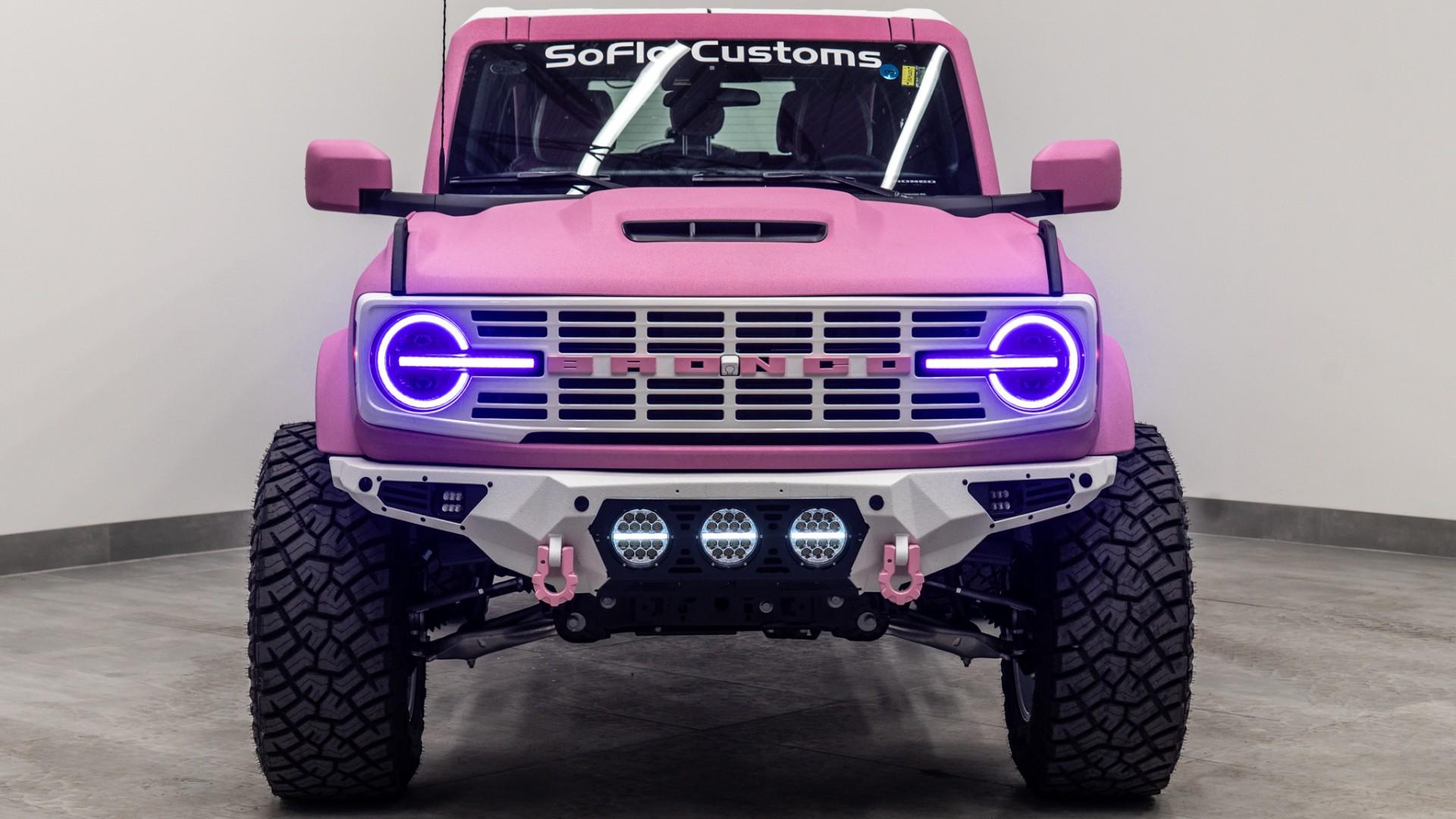 2025 FORD BRONCO in Pink, photo 5 of 52