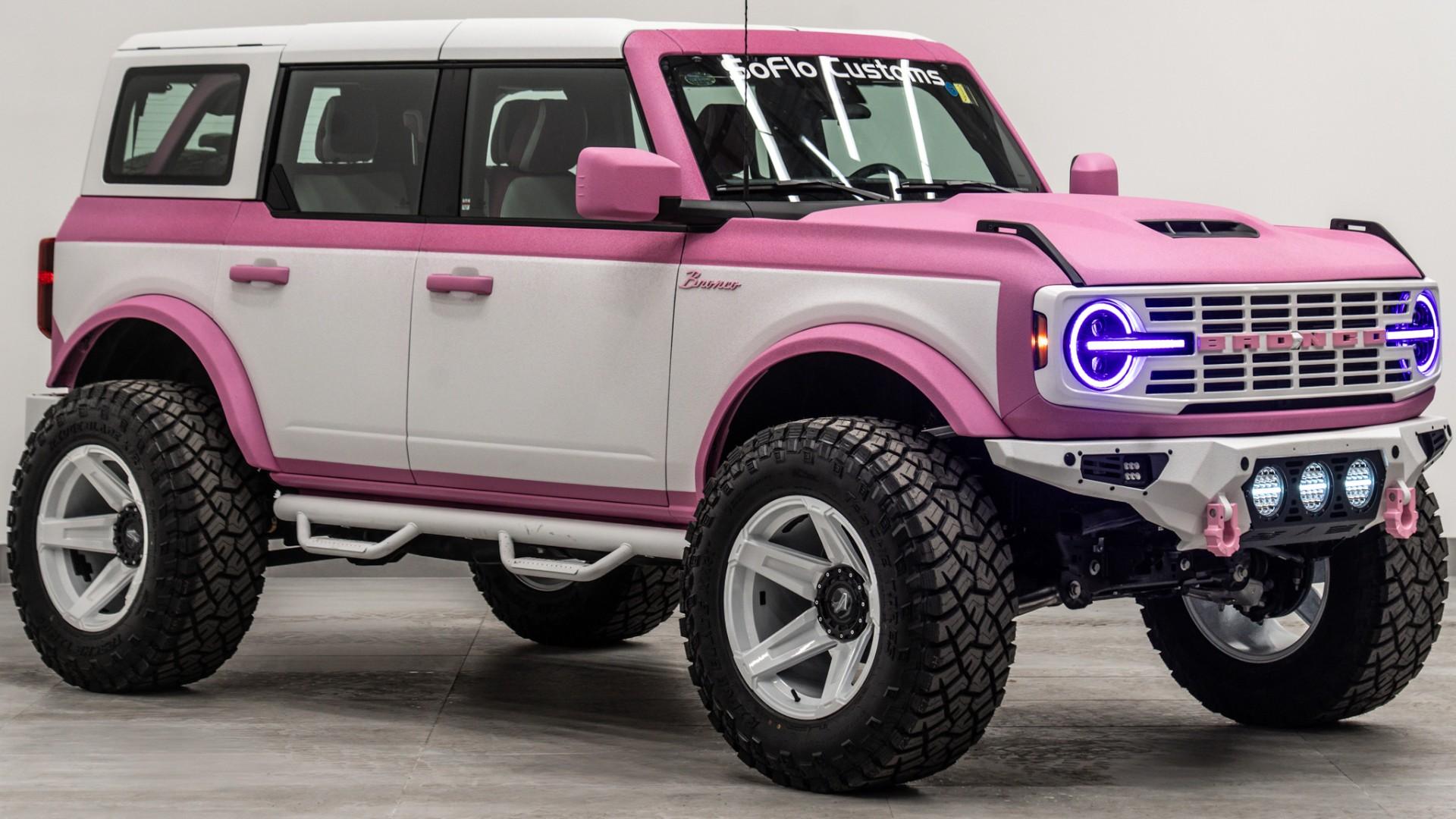 2025 FORD BRONCO in Pink, photo 7 of 52