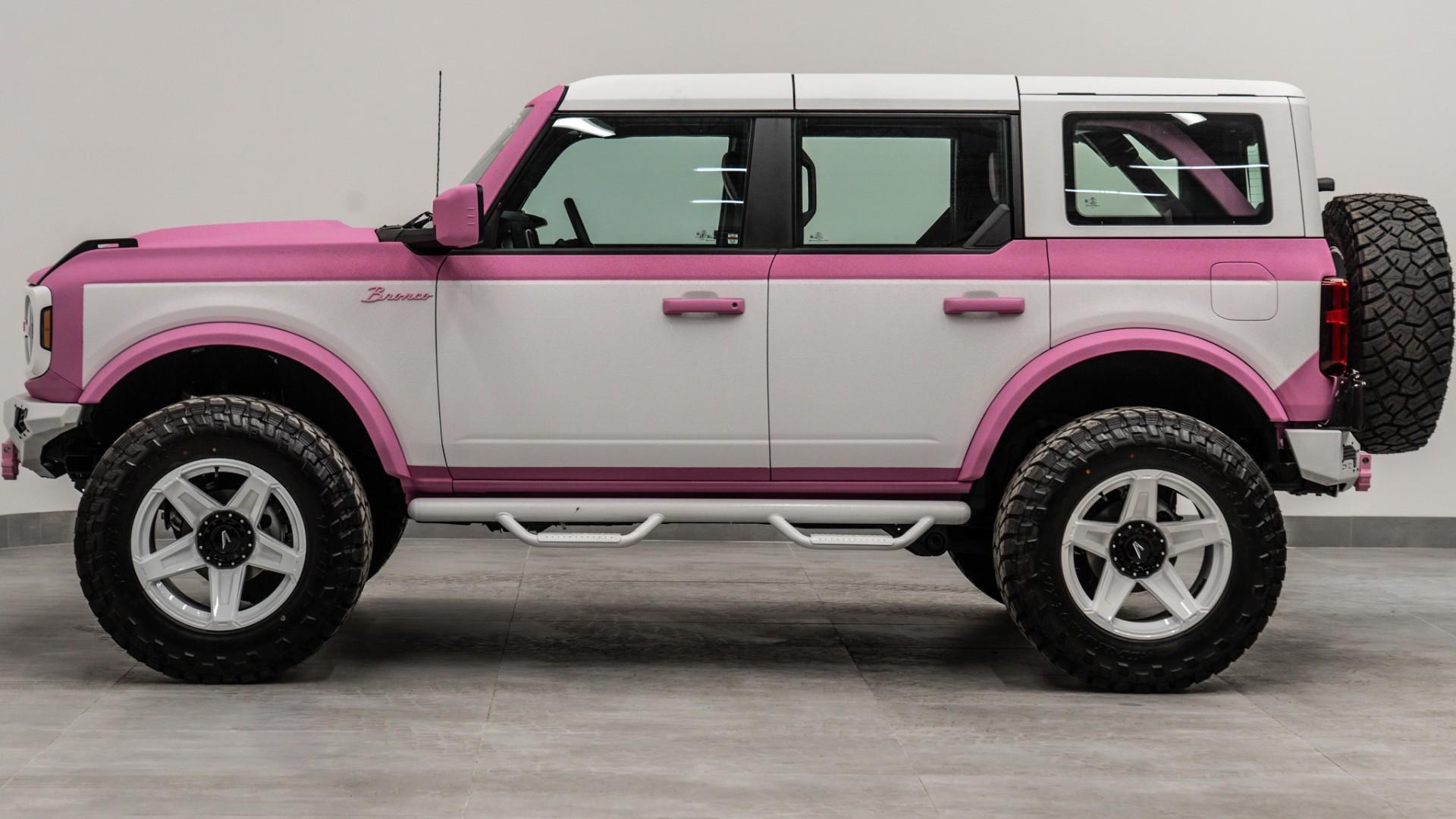 2025 FORD BRONCO in Pink, photo 12 of 52