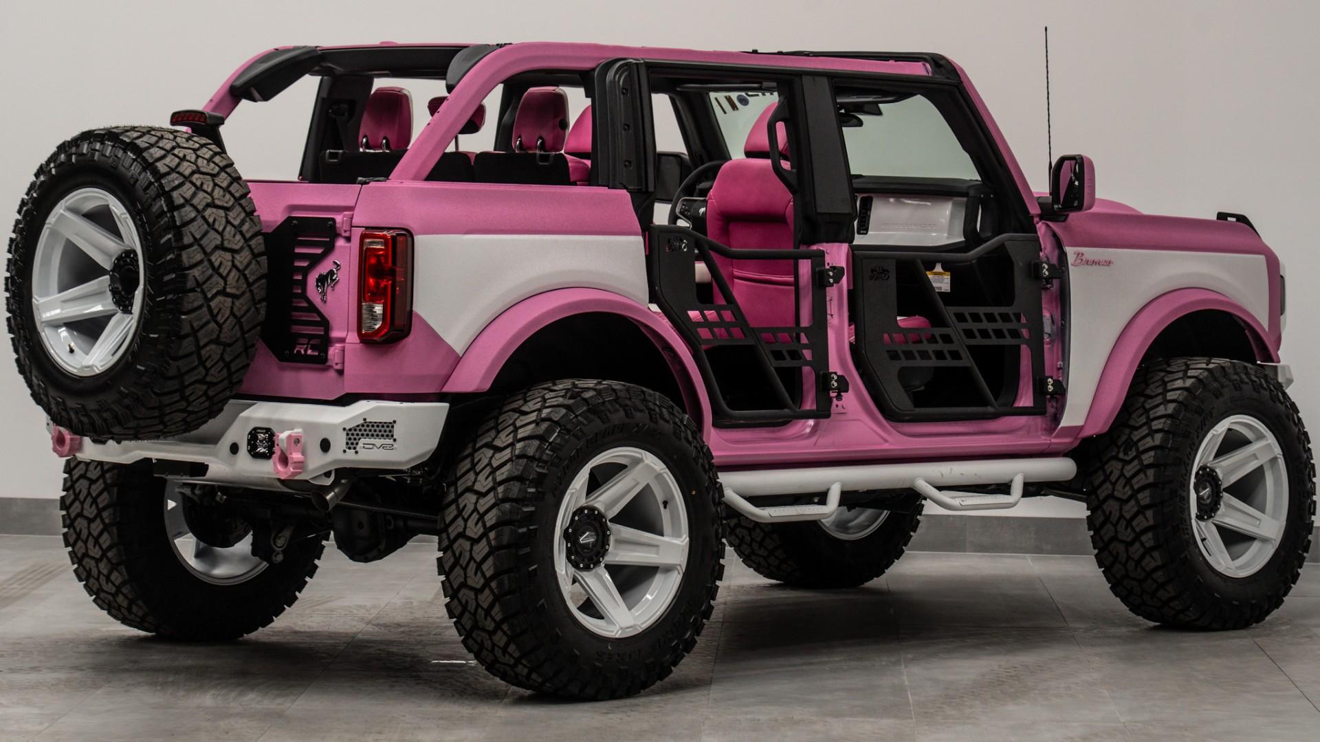 2025 FORD BRONCO in Pink, photo 32 of 52