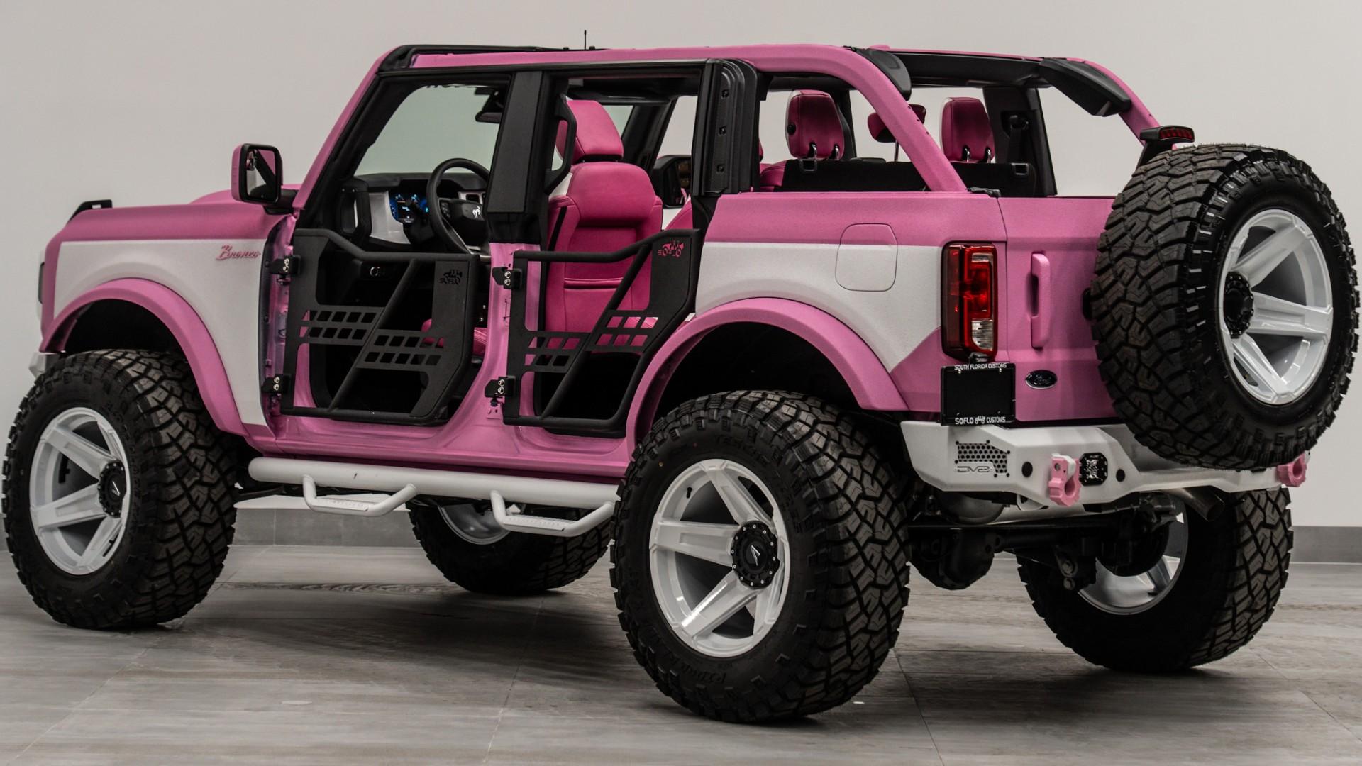 2025 FORD BRONCO in Pink, photo 33 of 52