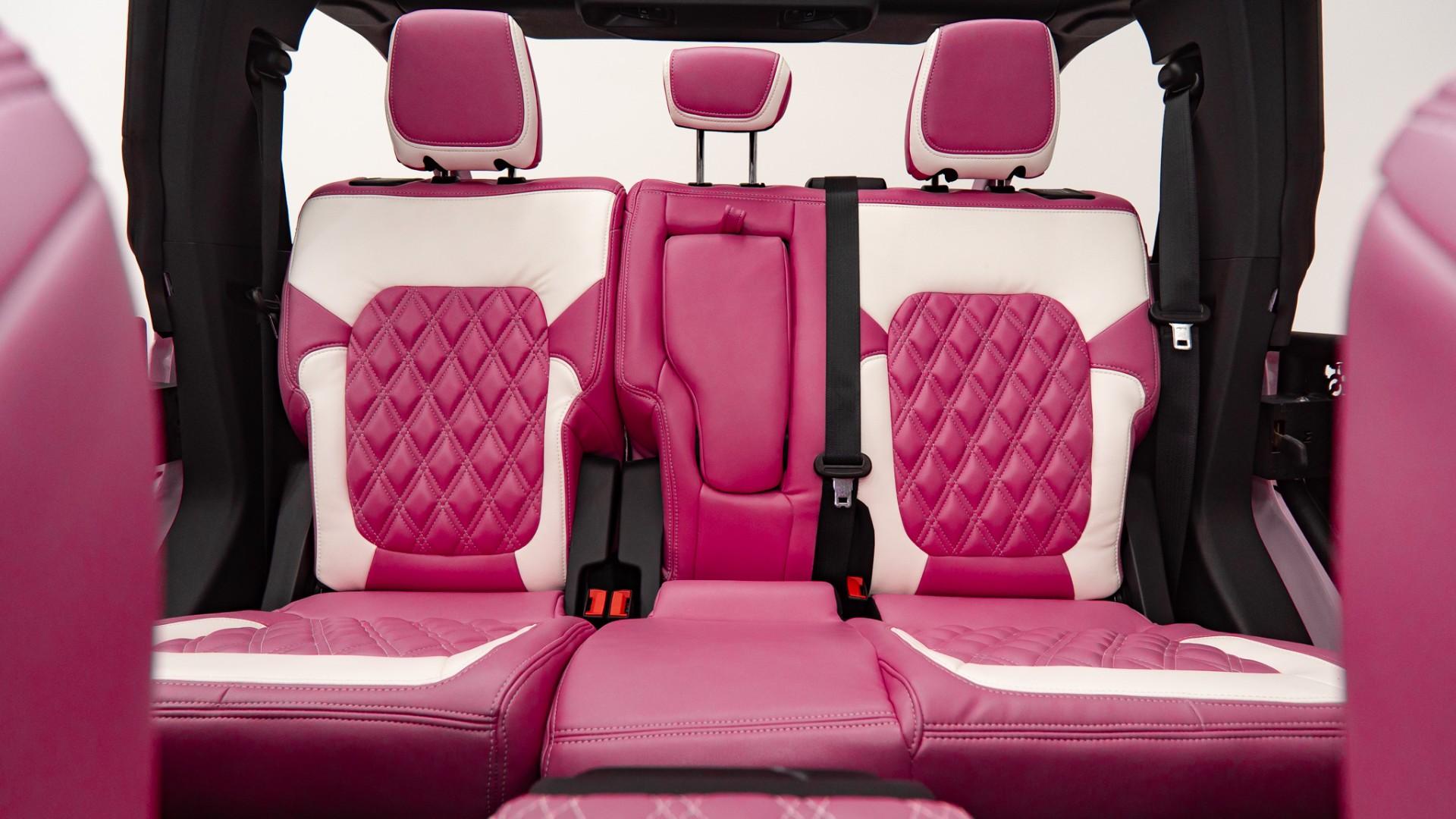 2025 FORD BRONCO in Pink, photo 37 of 52