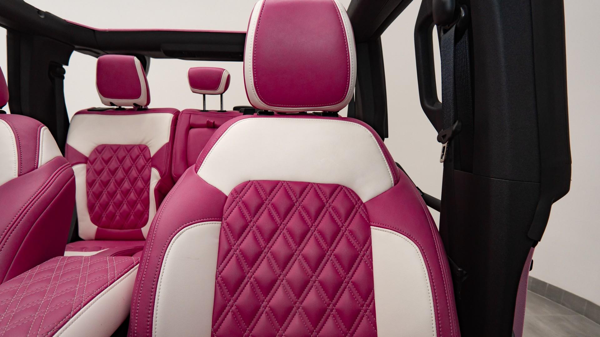 2025 FORD BRONCO in Pink, photo 3 of 52
