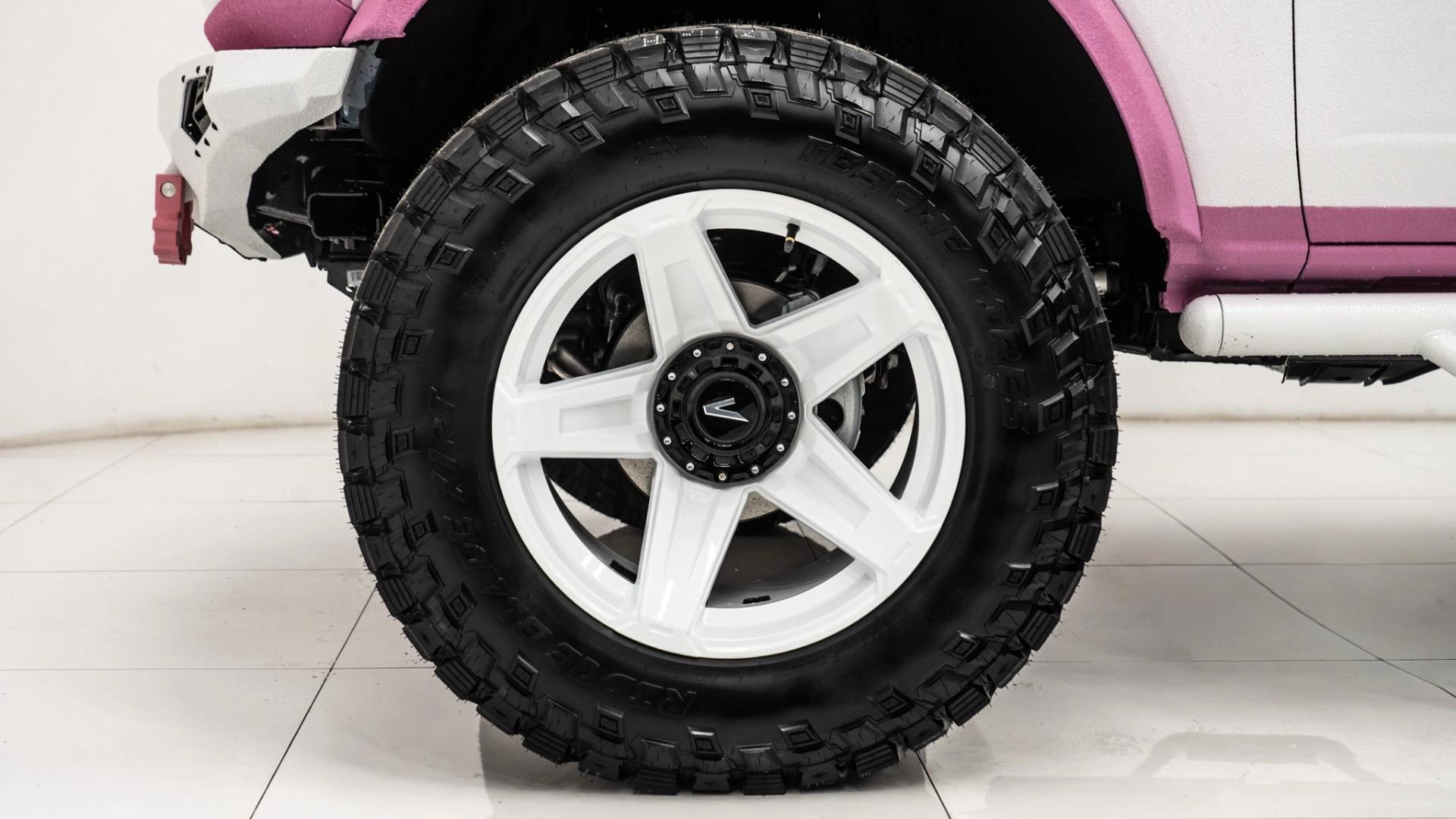 2025 FORD BRONCO in Pink, photo 20 of 37