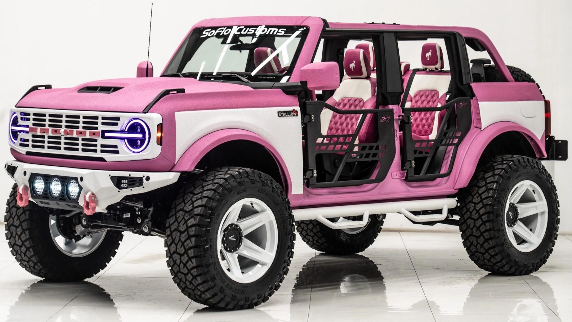2025 FORD BRONCO in Pink, photo 11 of 37