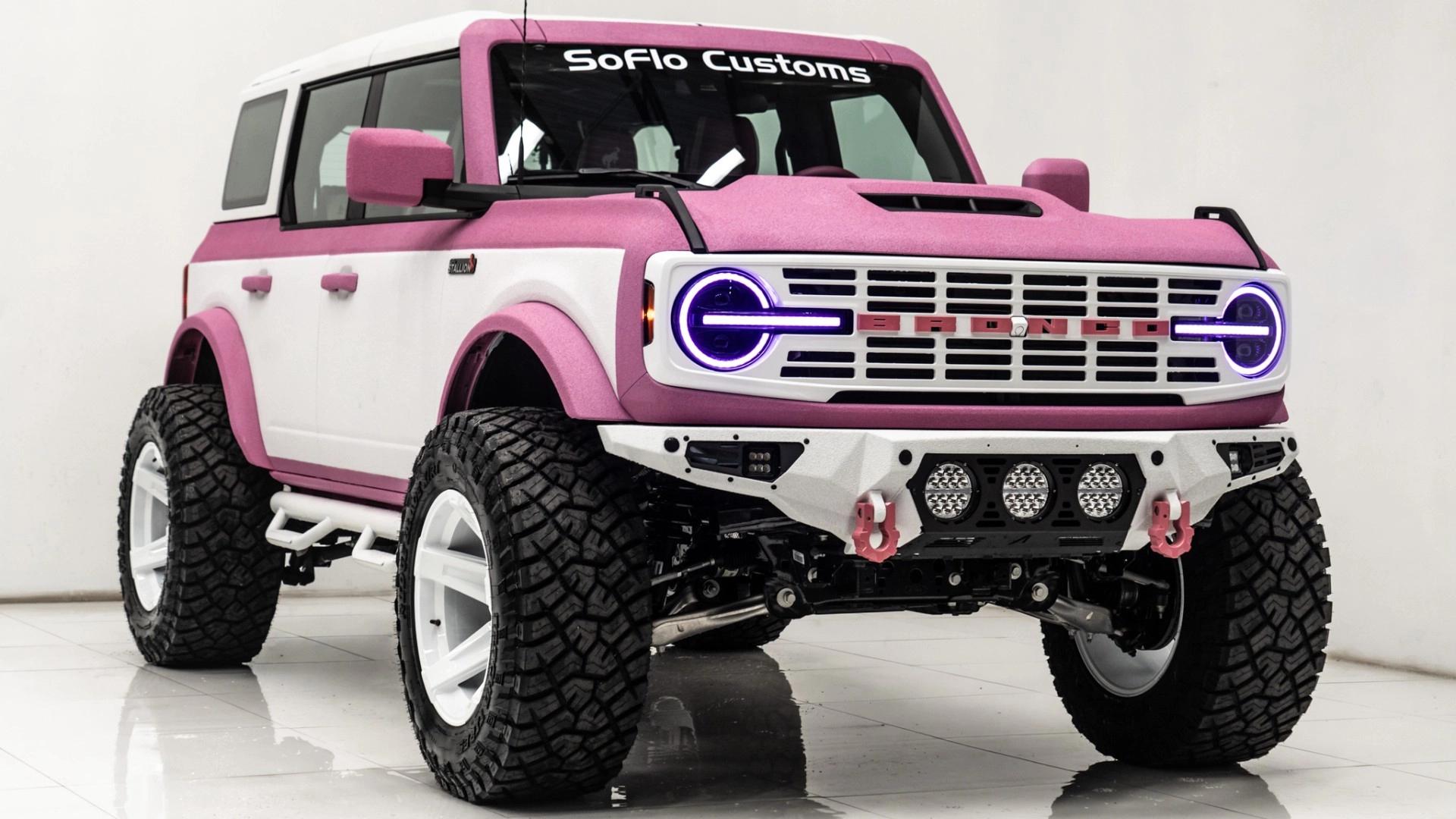 2025 FORD BRONCO in Pink, photo 5 of 37