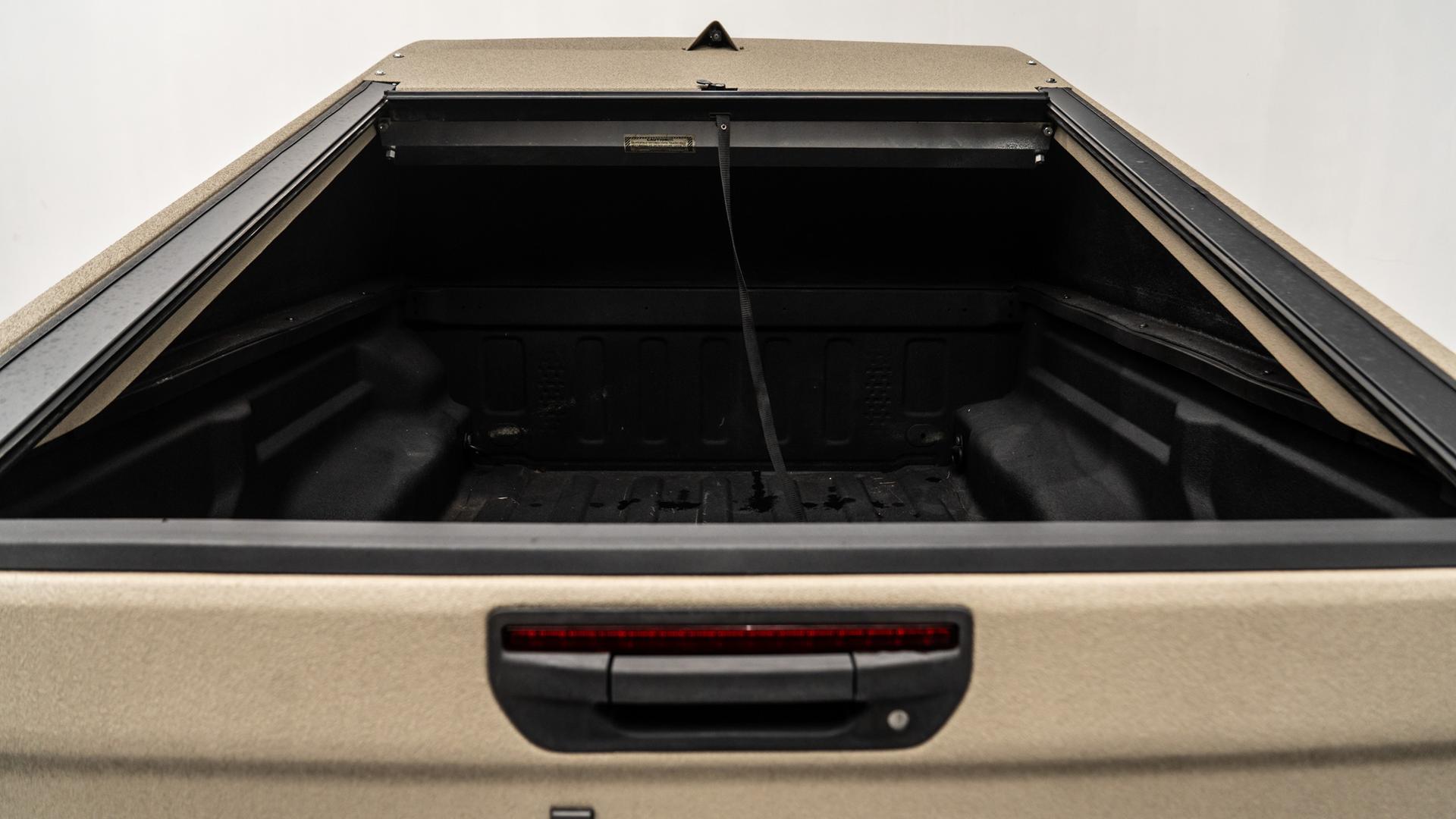 2021 JEEP GLADIATOR in Tan, photo 17 of 60