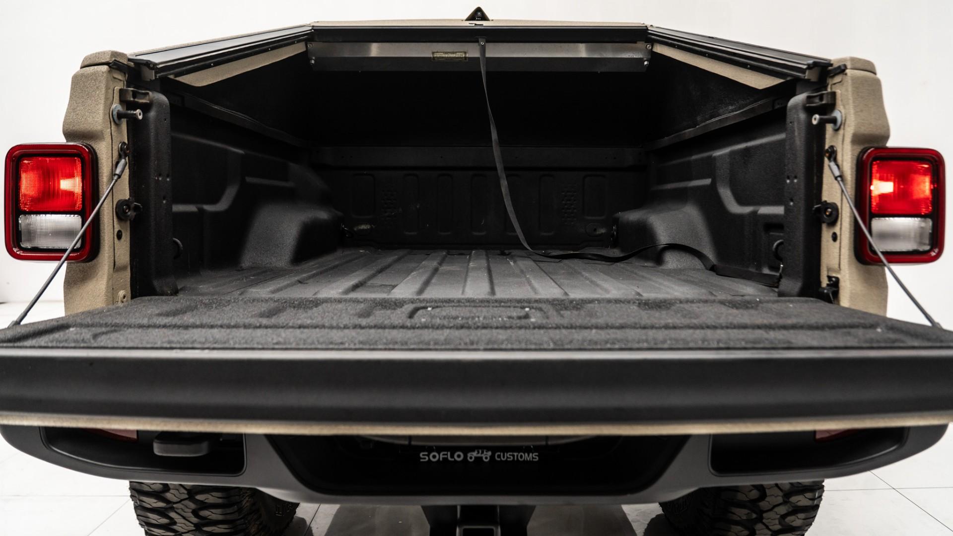 2021 JEEP GLADIATOR in Tan, photo 19 of 60