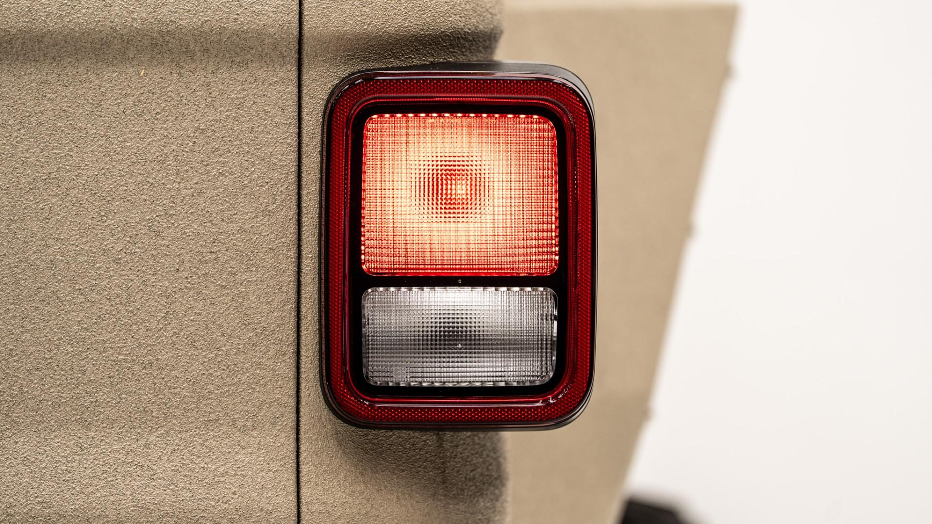 2021 JEEP GLADIATOR in Tan, photo 56 of 60