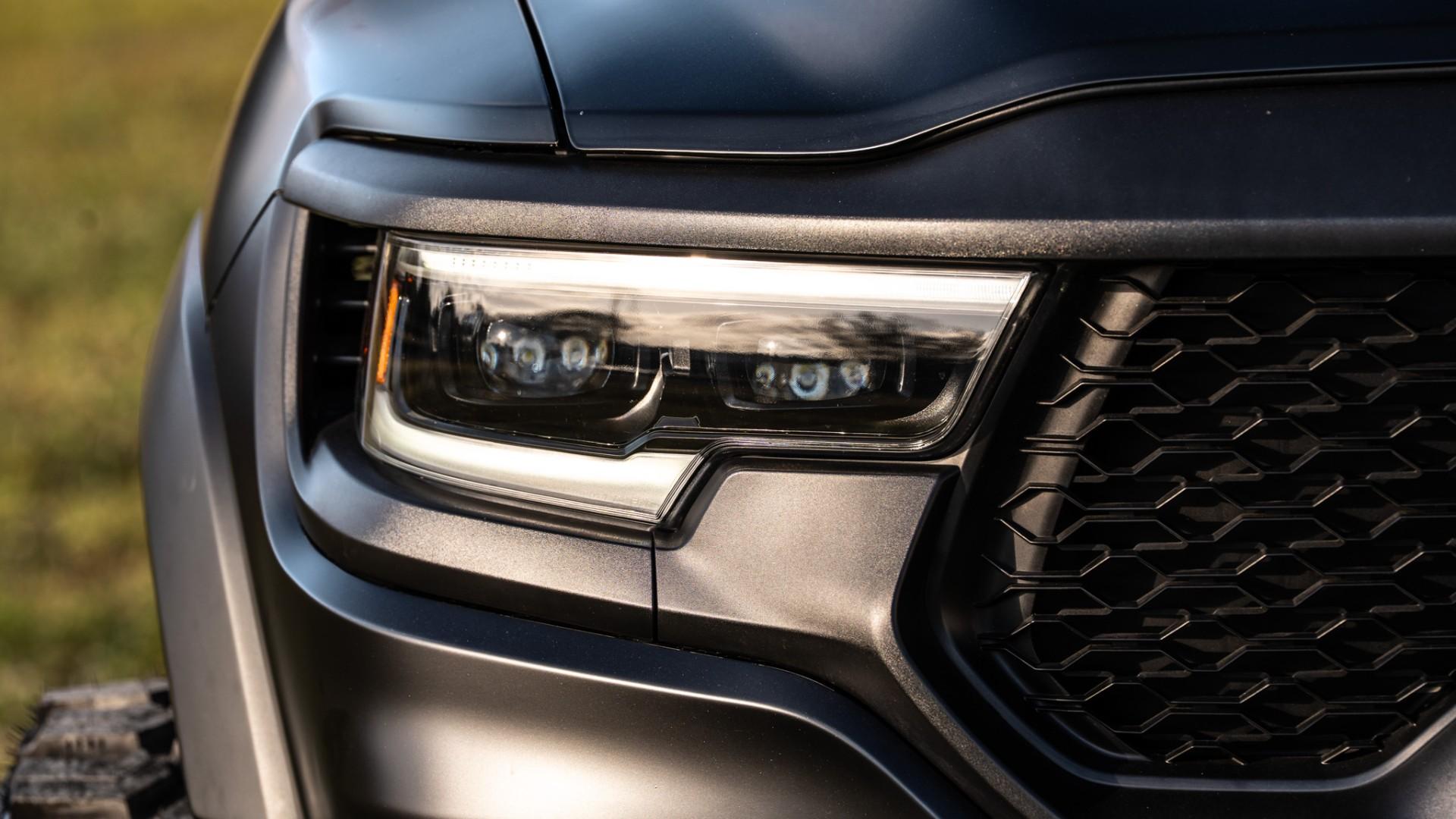 2023 RAM TRX in DIAMOND BLACK CRYSTAL PEARLCOAT, photo 20 of 60
