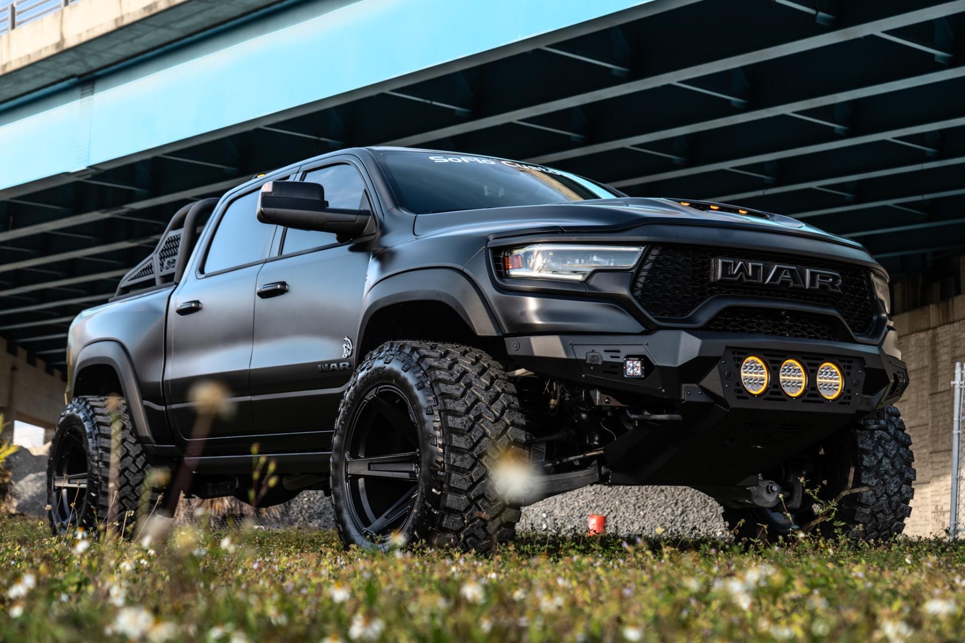 2023 RAM TRX in DIAMOND BLACK CRYSTAL PEARLCOAT, photo 25 of 60