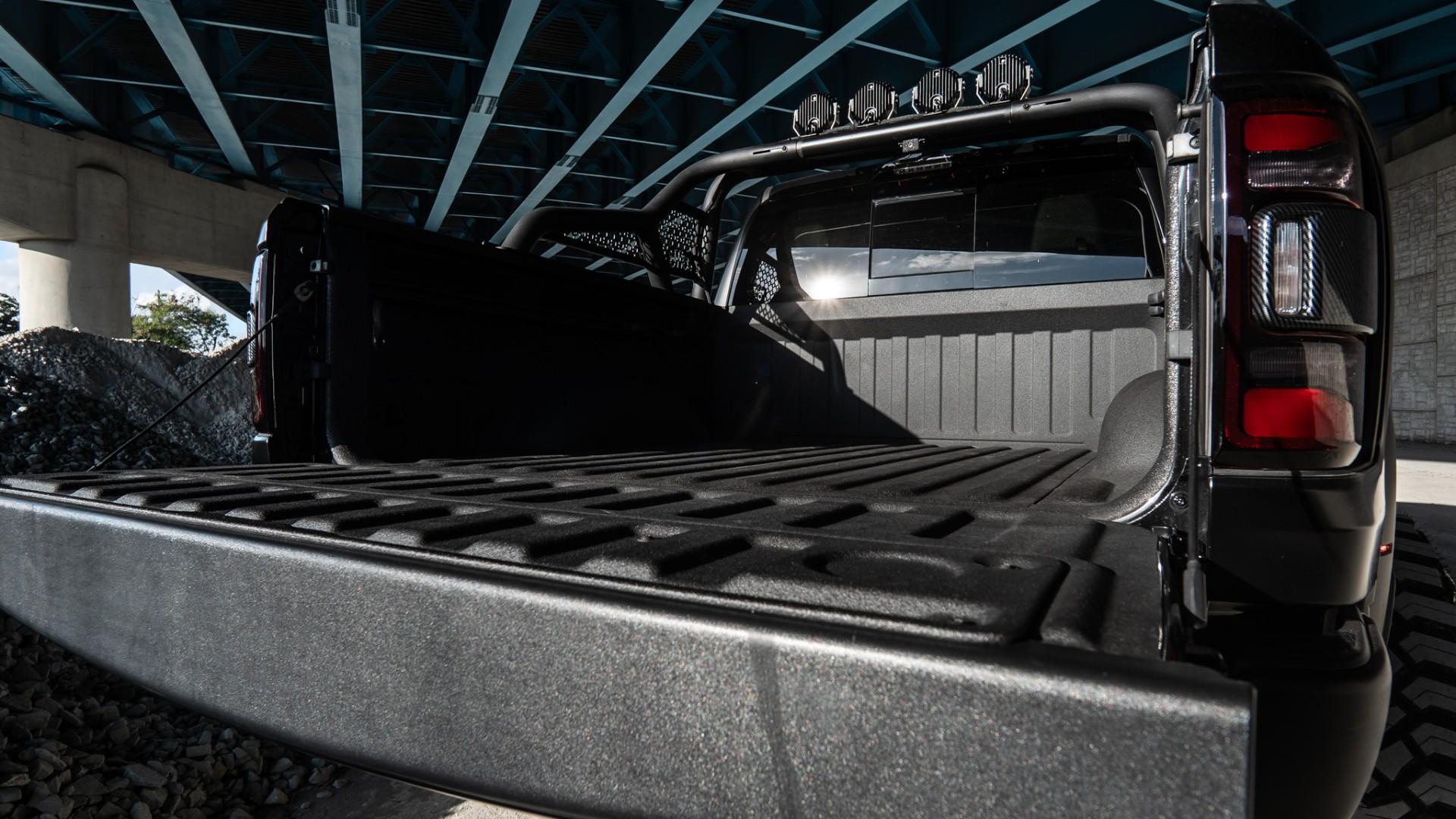 2023 RAM TRX in DIAMOND BLACK CRYSTAL PEARLCOAT, photo 29 of 60