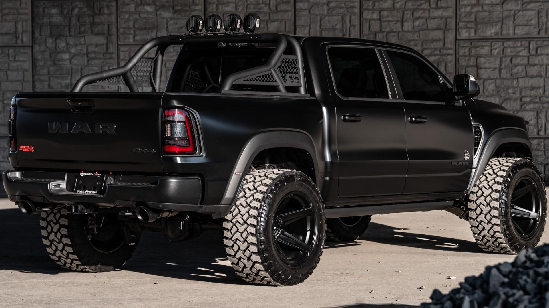 2023 RAM TRX in DIAMOND BLACK CRYSTAL PEARLCOAT, photo 30 of 60