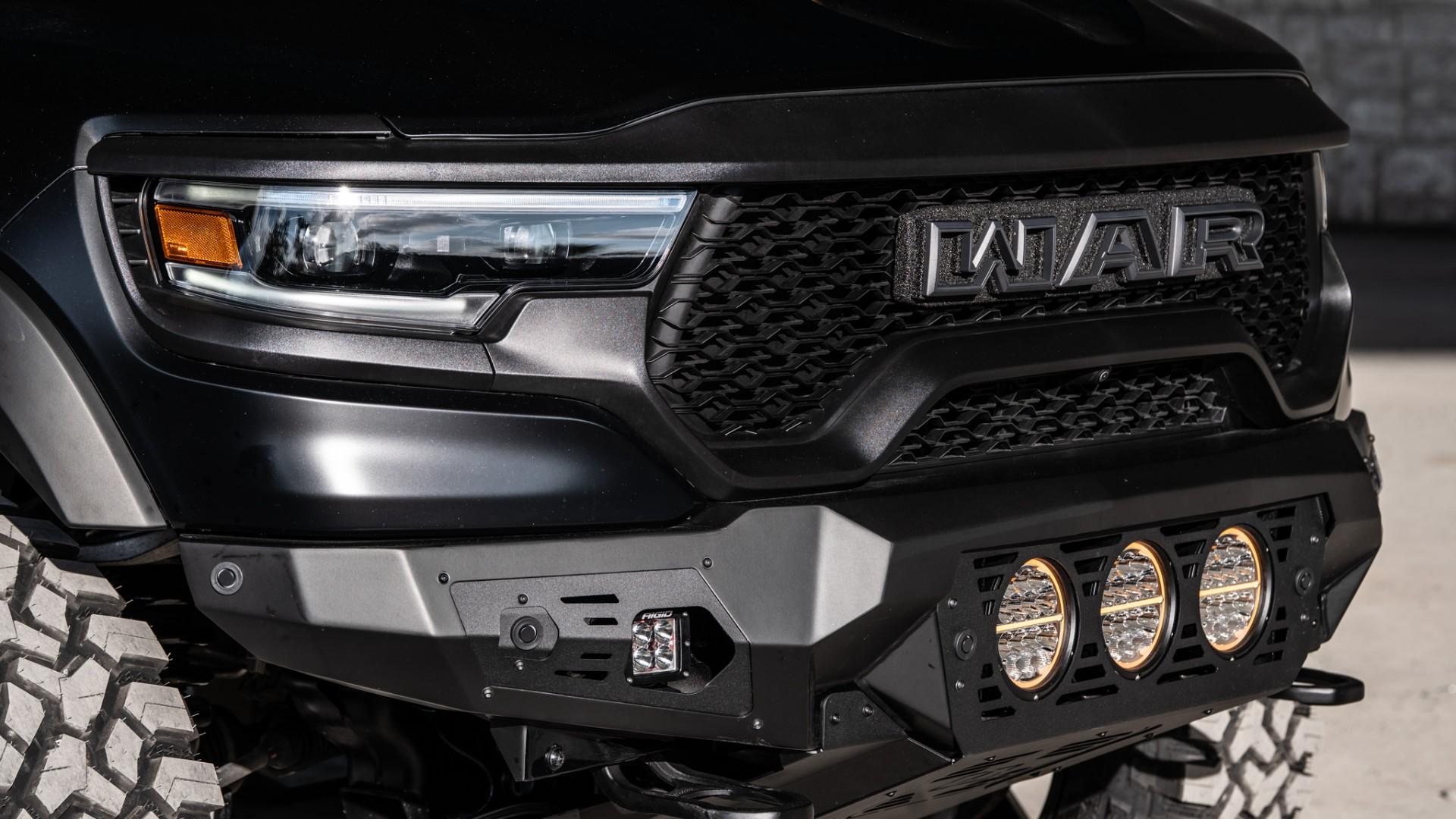 2023 RAM TRX in DIAMOND BLACK CRYSTAL PEARLCOAT, photo 42 of 60