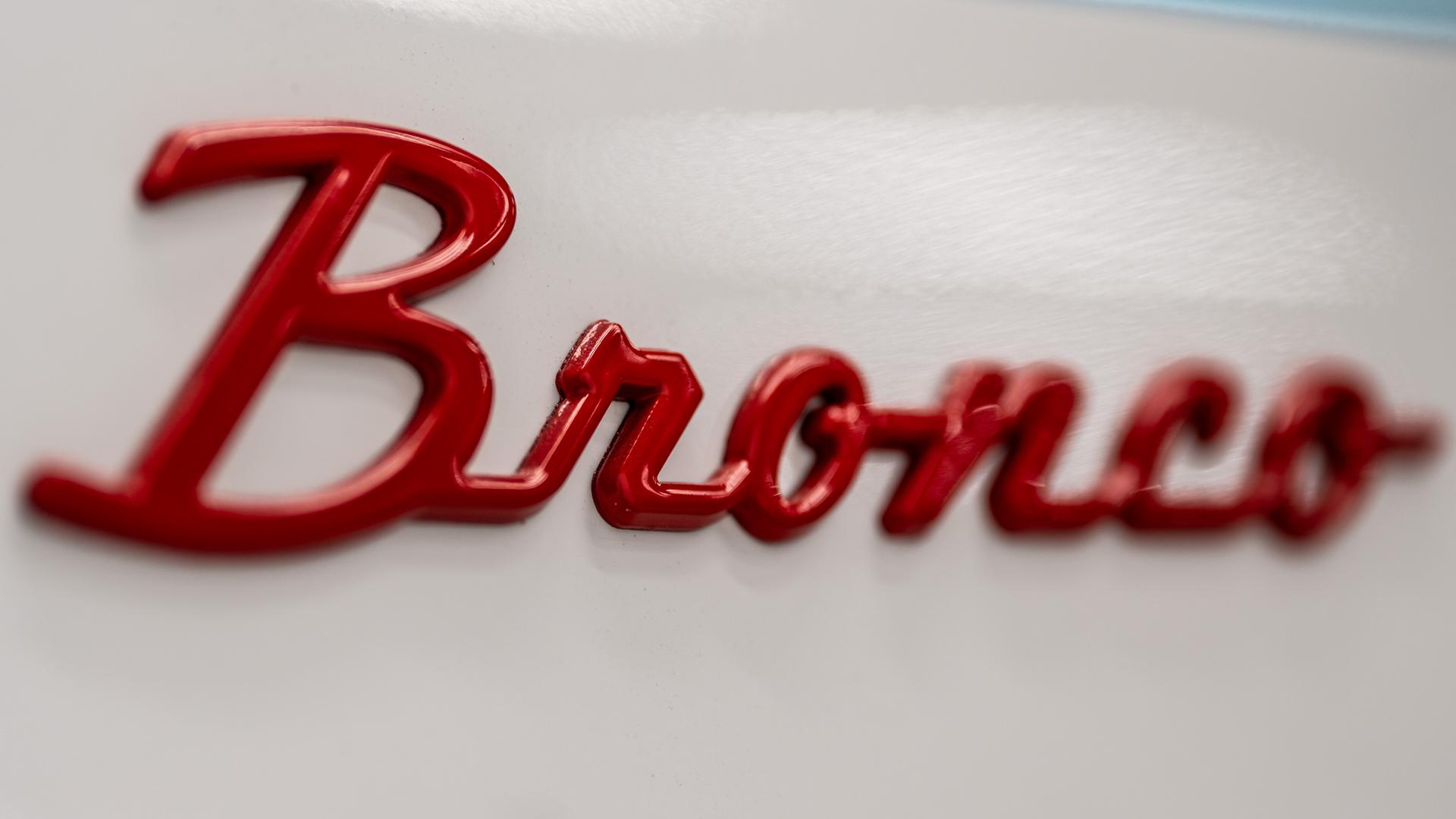 2025 FORD BRONCO in Baby Blue, photo 51 of 60