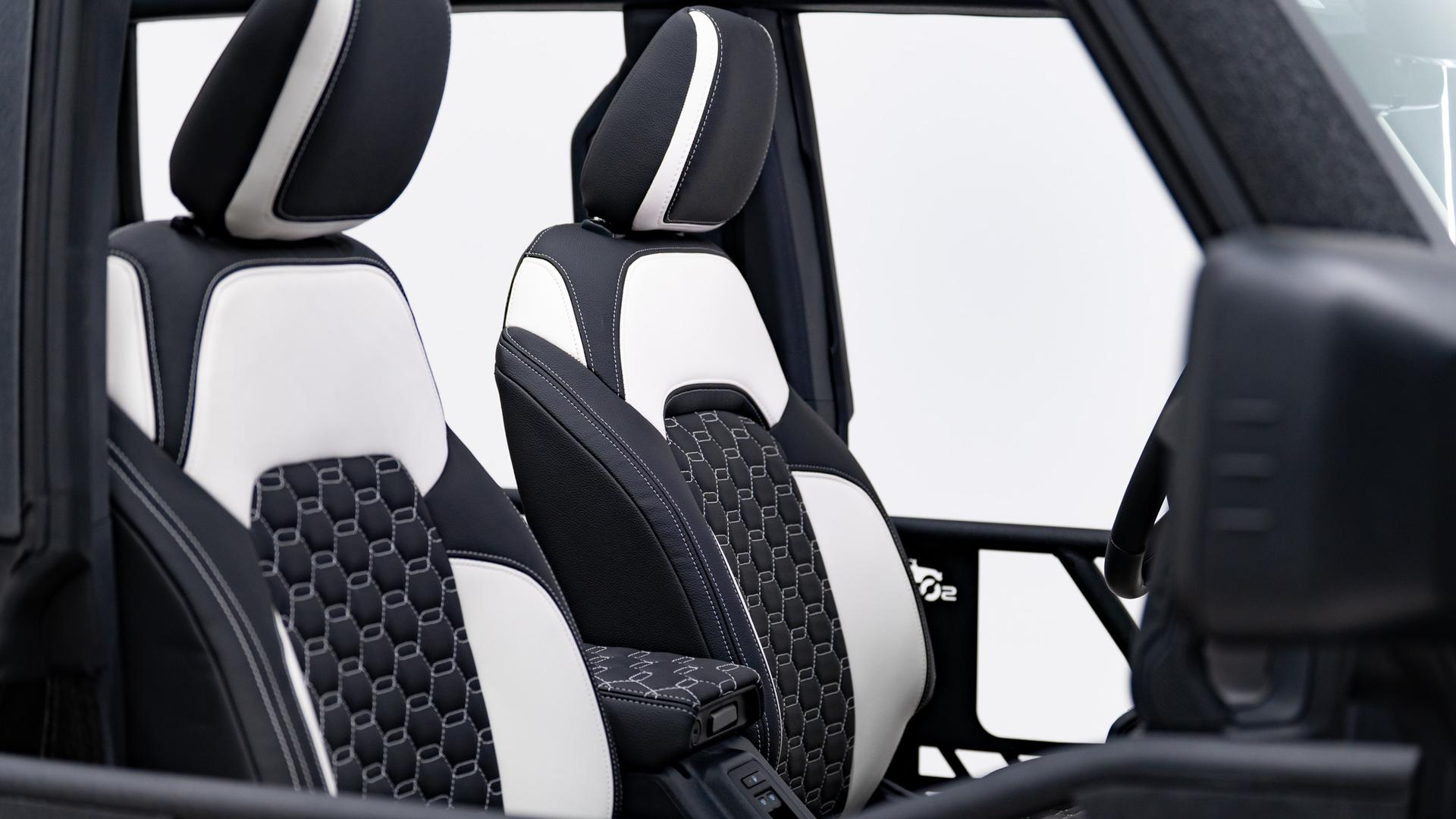 2025 FORD BRONCO in Black, photo 32 of 57