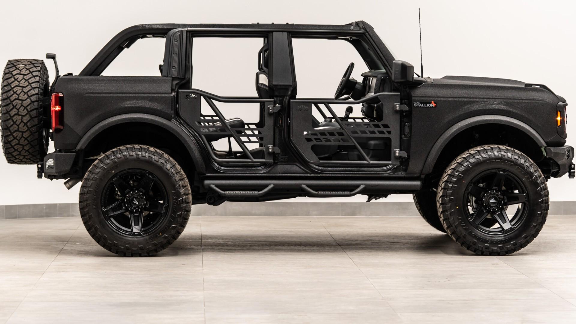 2025 FORD BRONCO in Black, photo 33 of 57