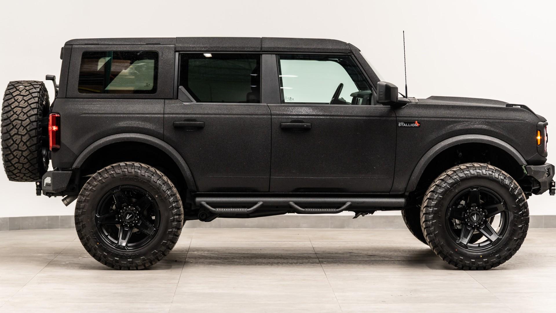 2025 FORD BRONCO in Black, photo 8 of 57