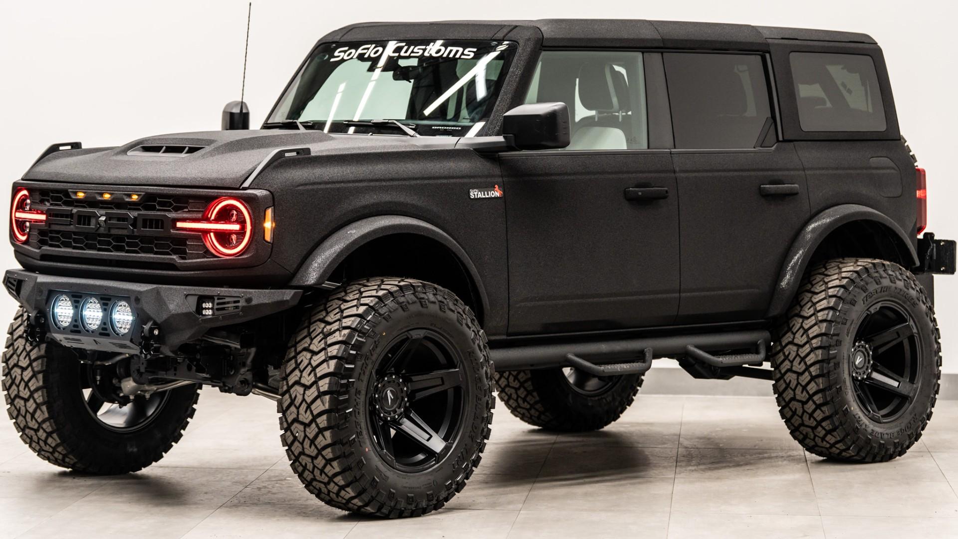 2025 FORD BRONCO in Black, photo 4 of 57