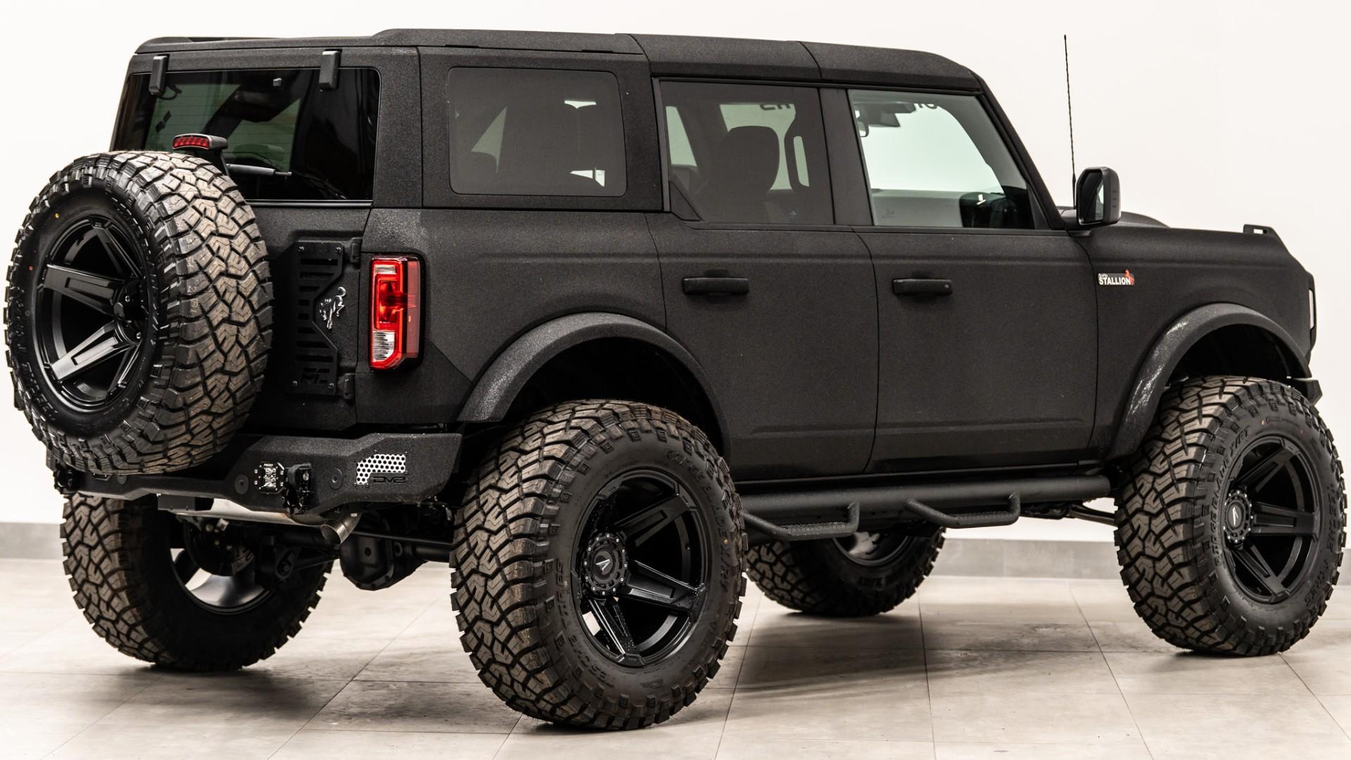 2025 FORD BRONCO in Black, photo 9 of 57