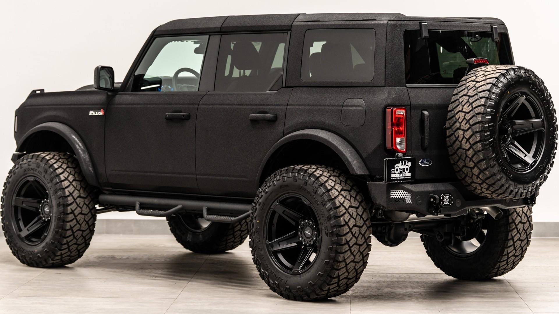 2025 FORD BRONCO in Black, photo 11 of 57